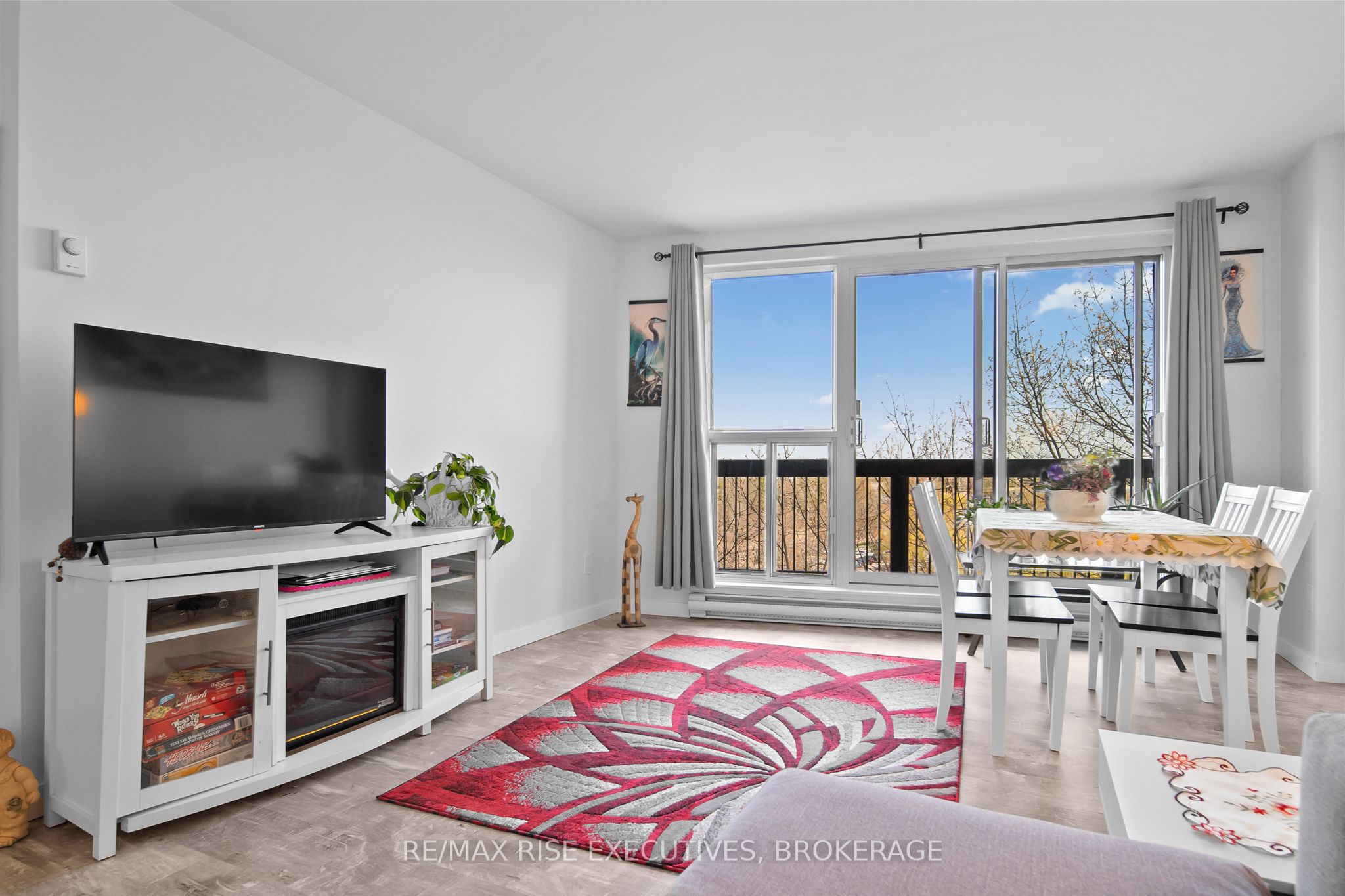 66 Greenview Drive 710 Property Photo 11