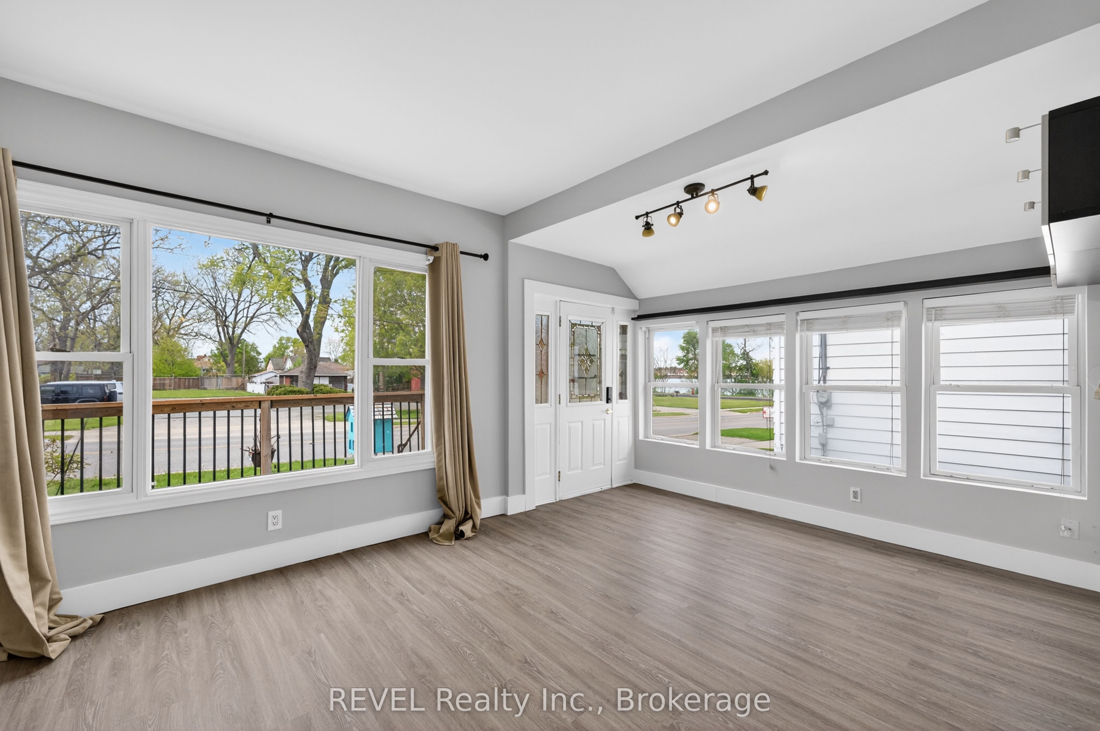 15 Phipps Street Property Photo 7