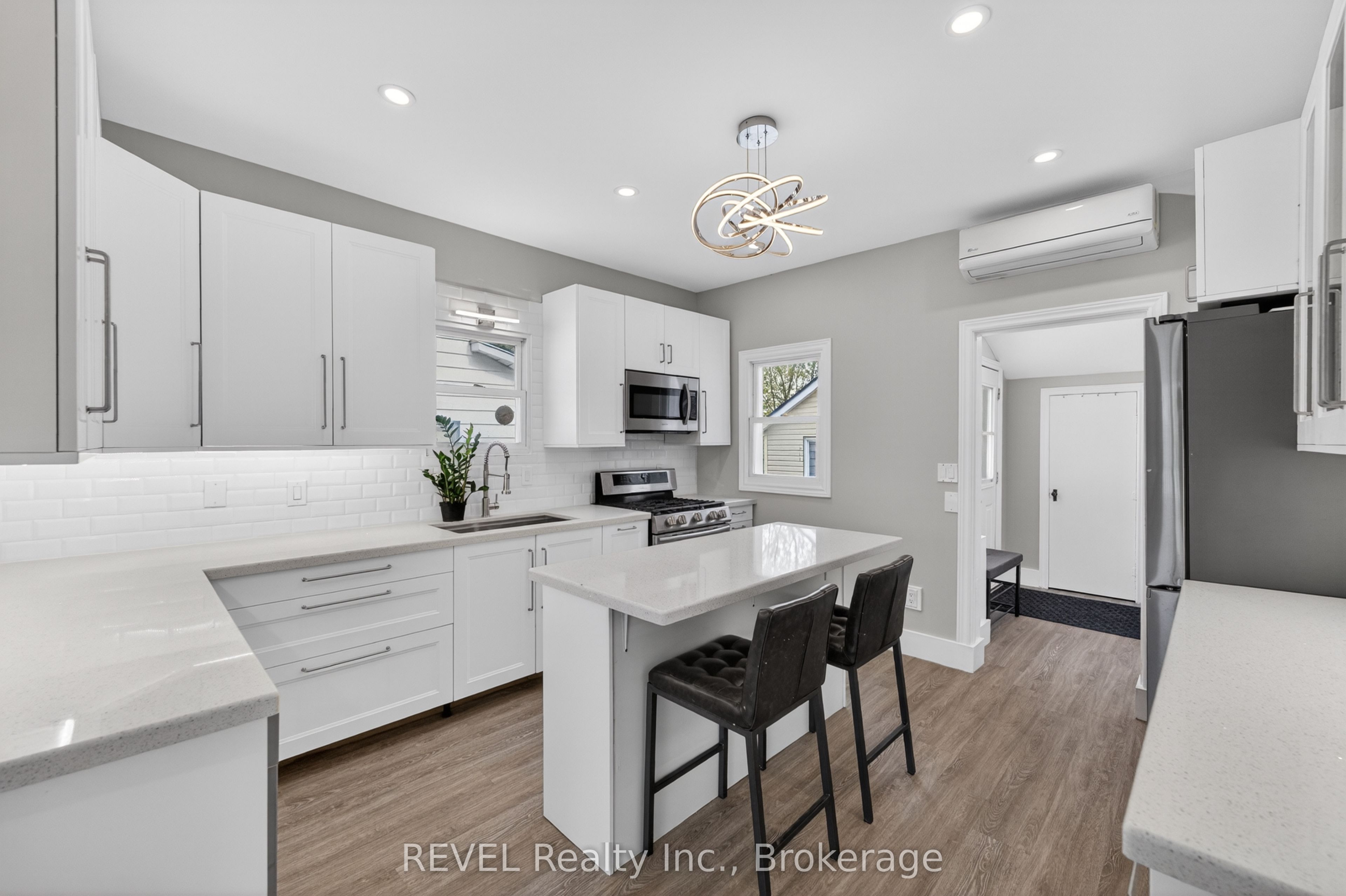 15 Phipps Street Property Photo 15