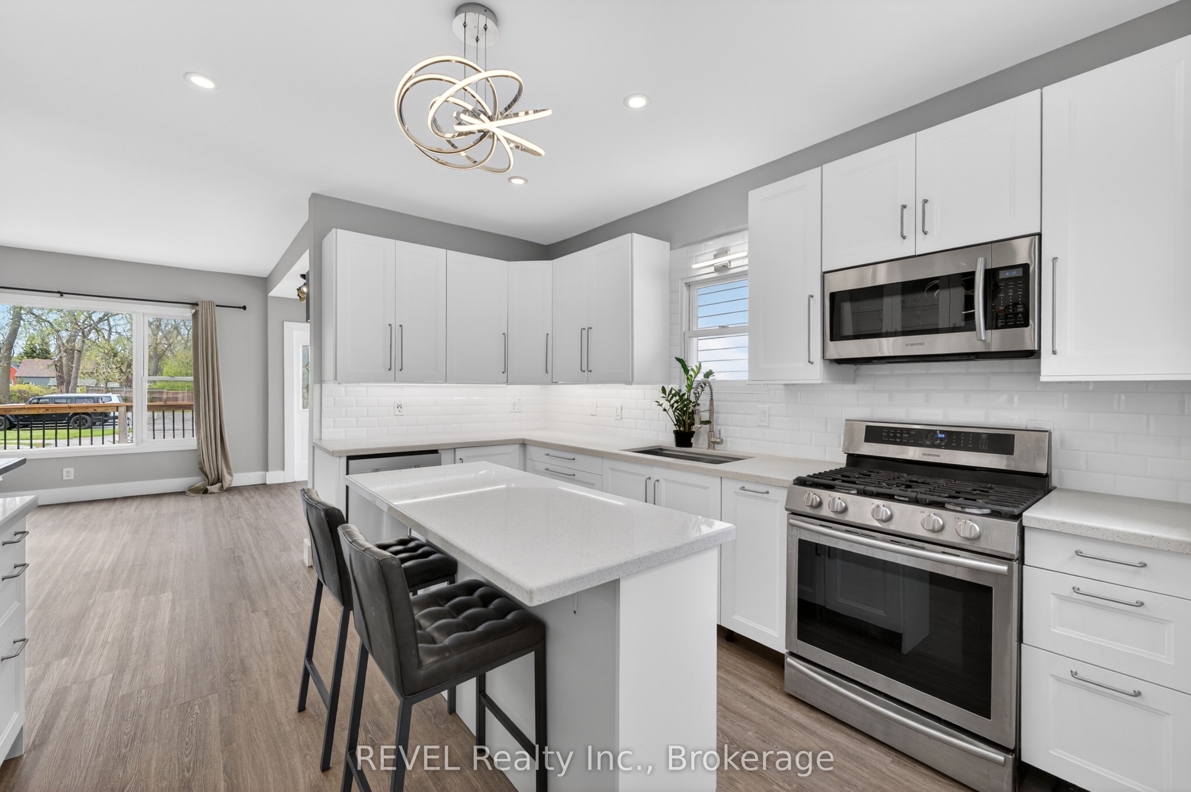 15 Phipps Street Property Photo 17
