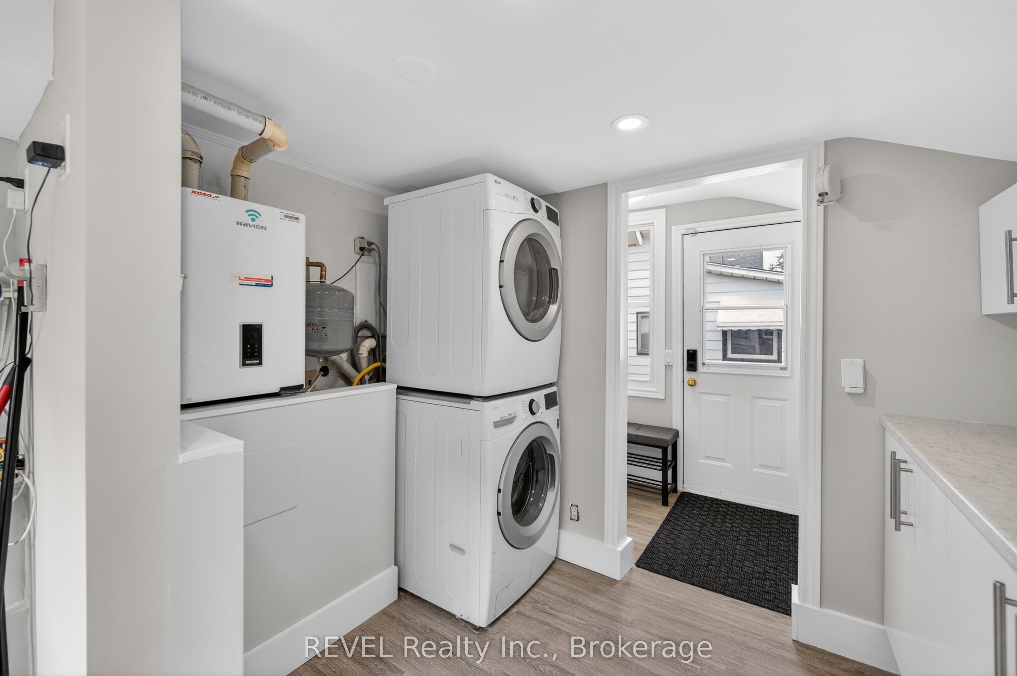 15 Phipps Street Property Photo 24