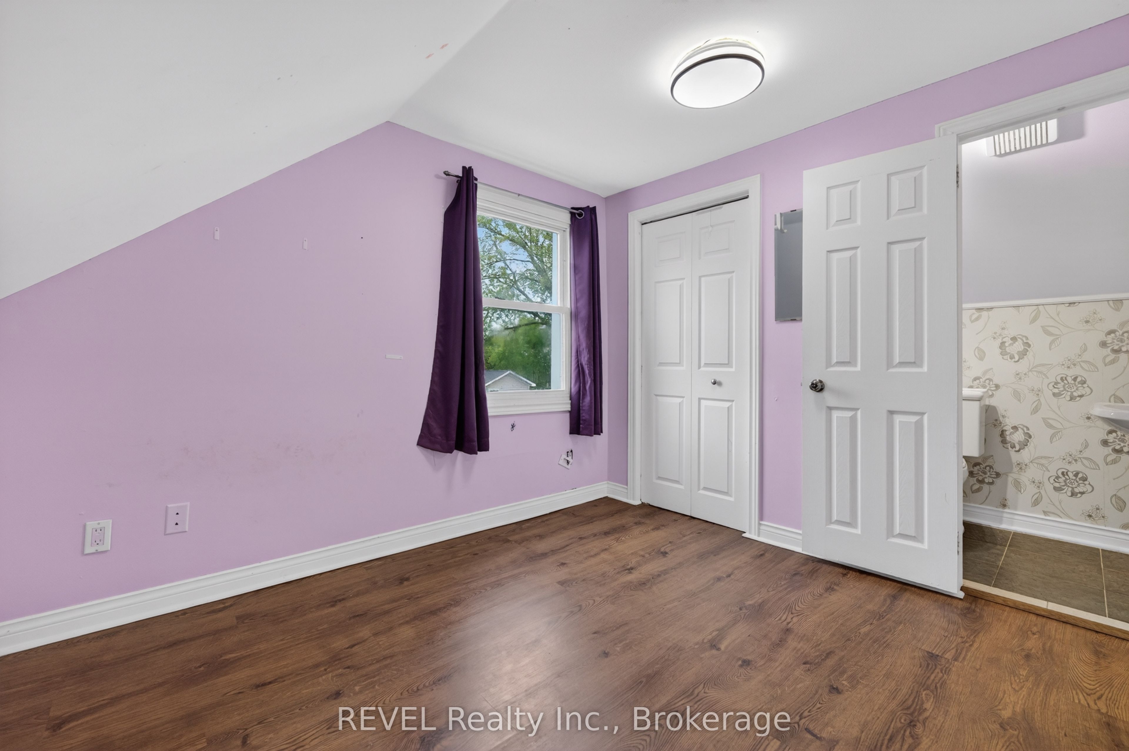 15 Phipps Street Property Photo 31