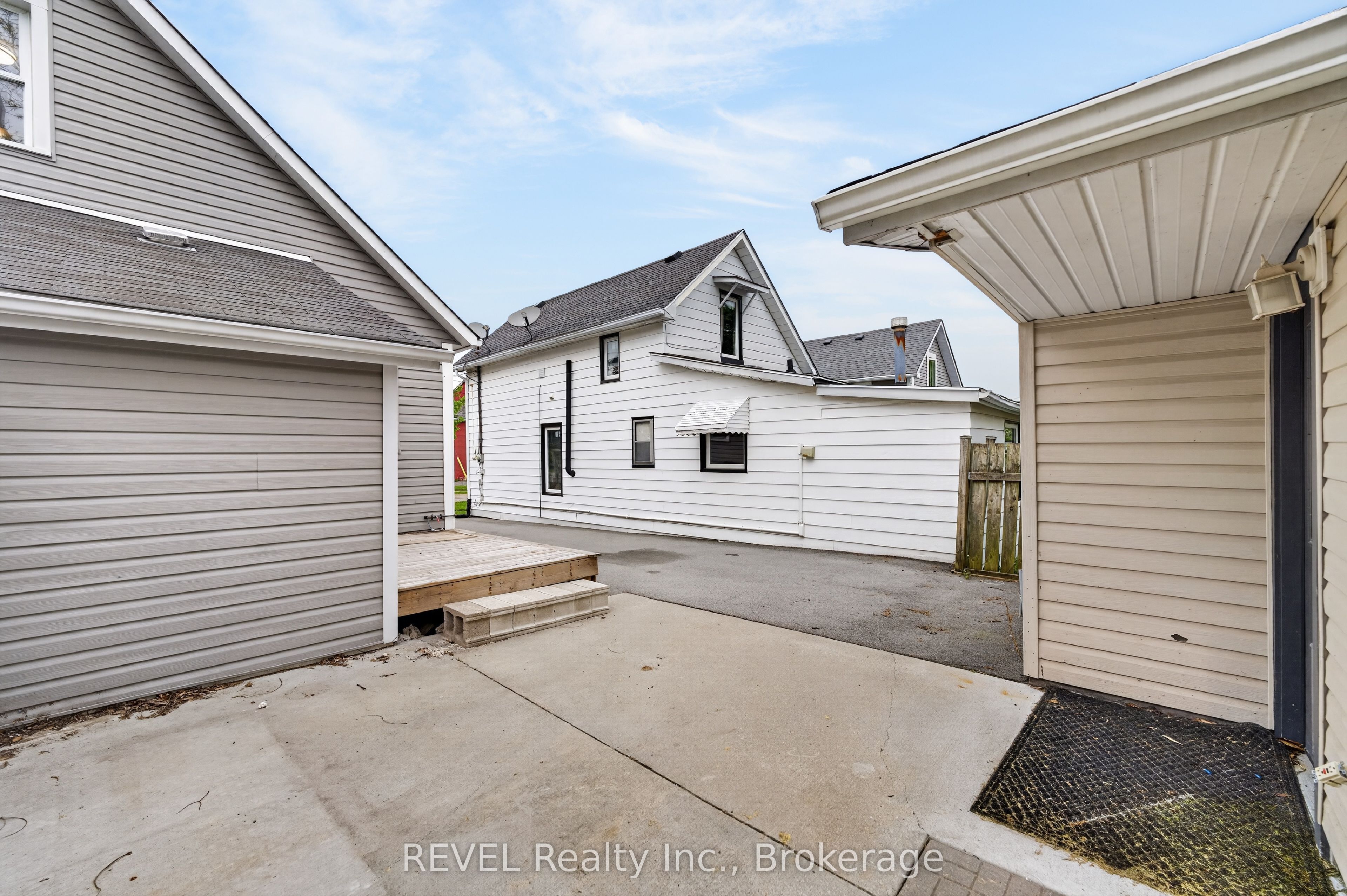 15 Phipps Street Property Photo 39
