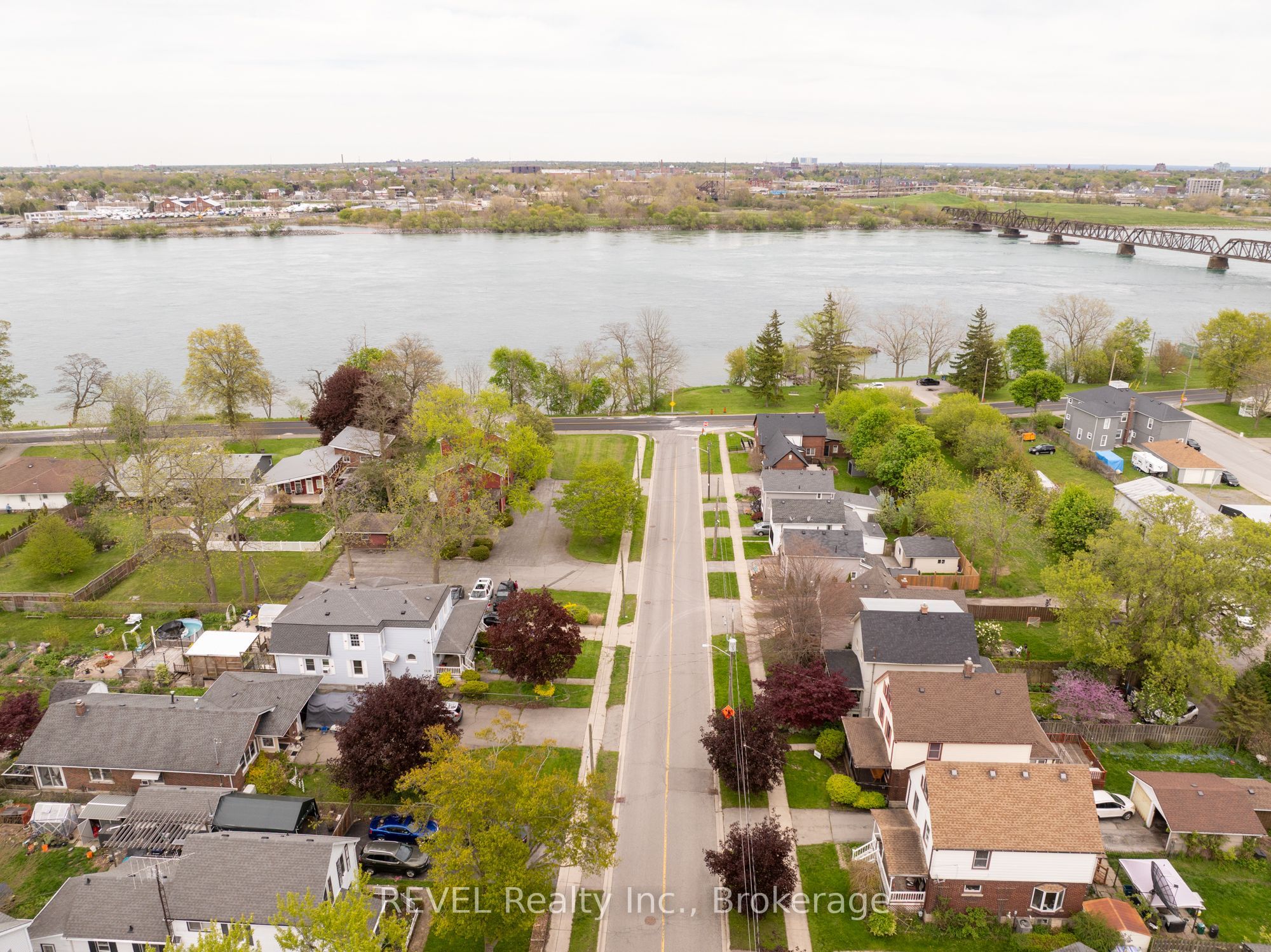 15 Phipps Street Property Photo 41