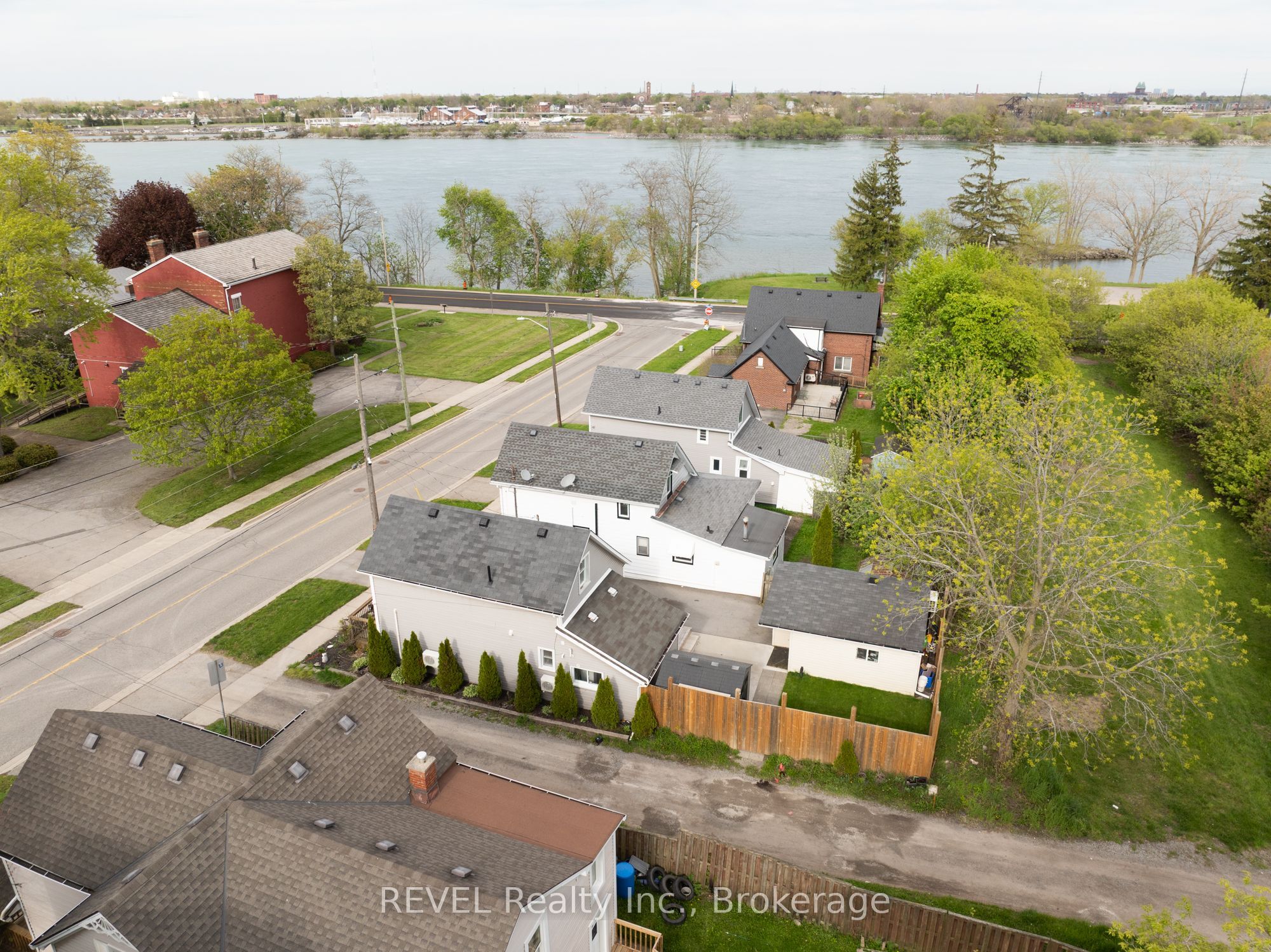 15 Phipps Street Property Photo 42