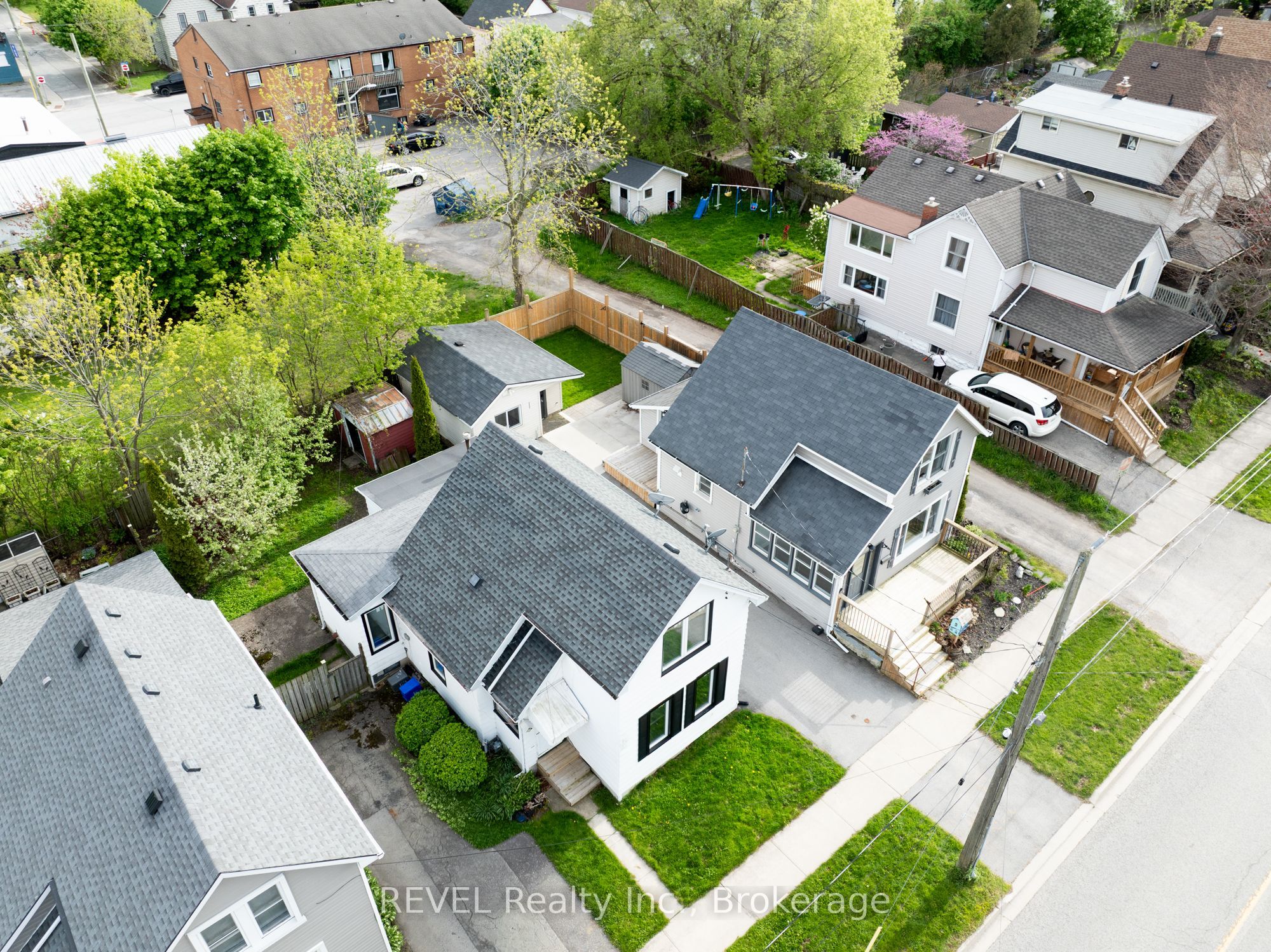 15 Phipps Street Property Photo 43