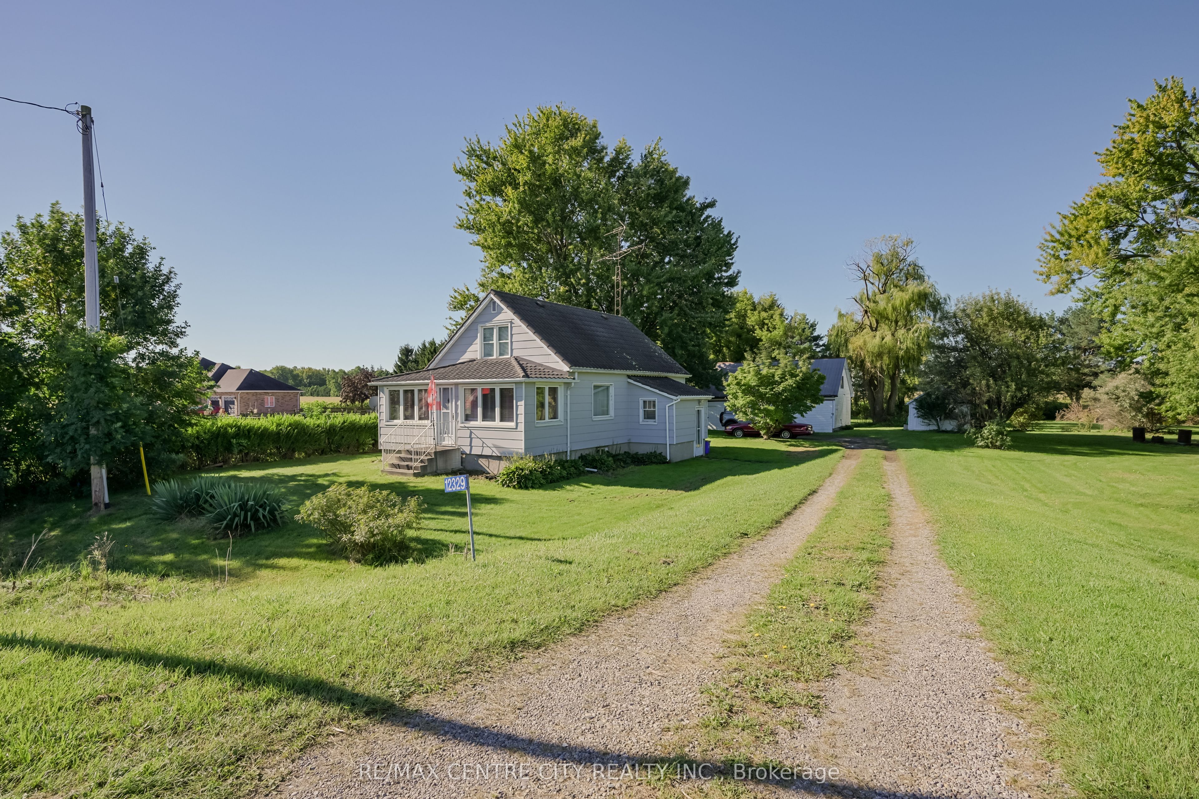 12329 Graham Road Property Photo 3