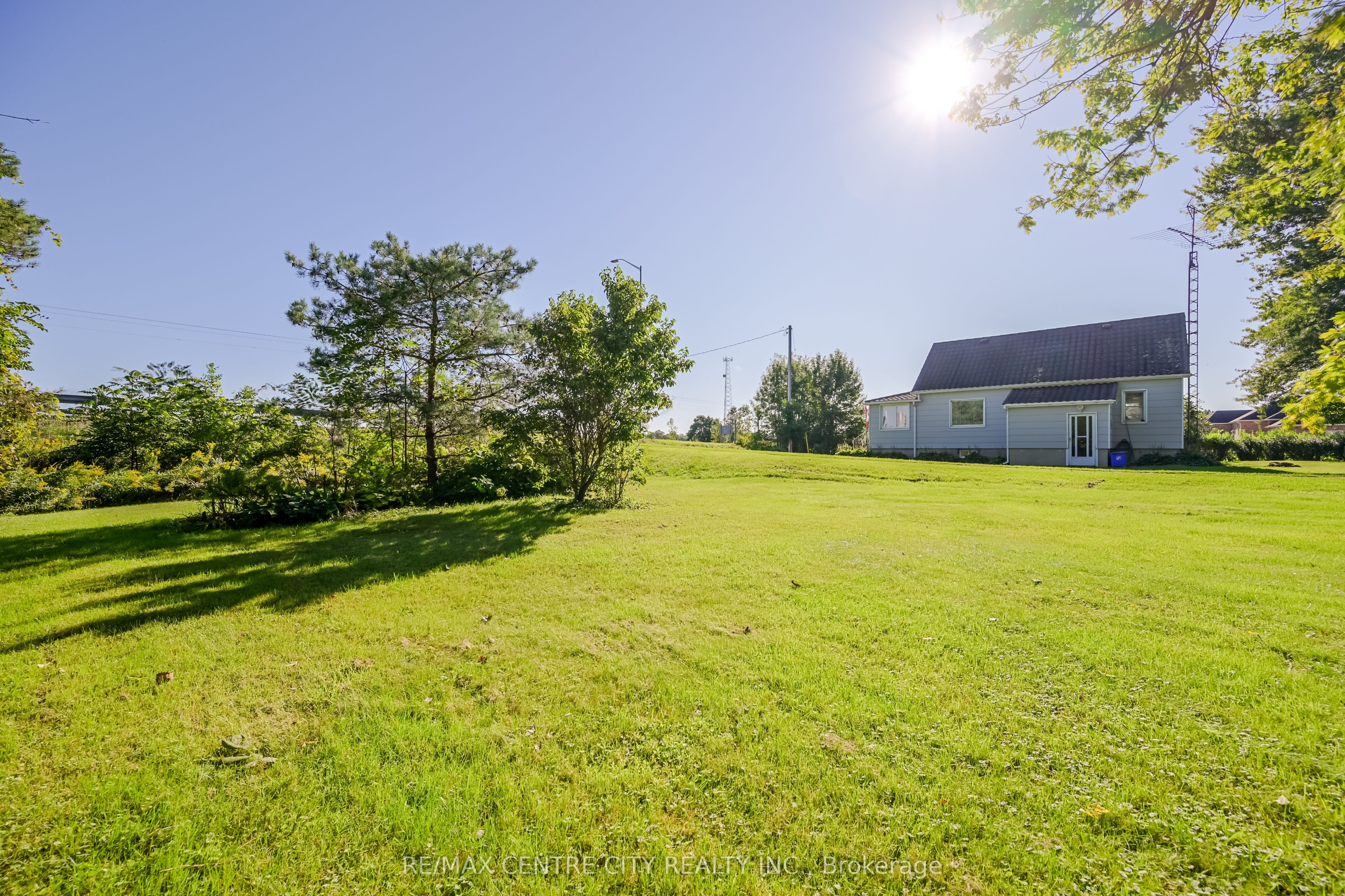12329 Graham Road Property Photo 5