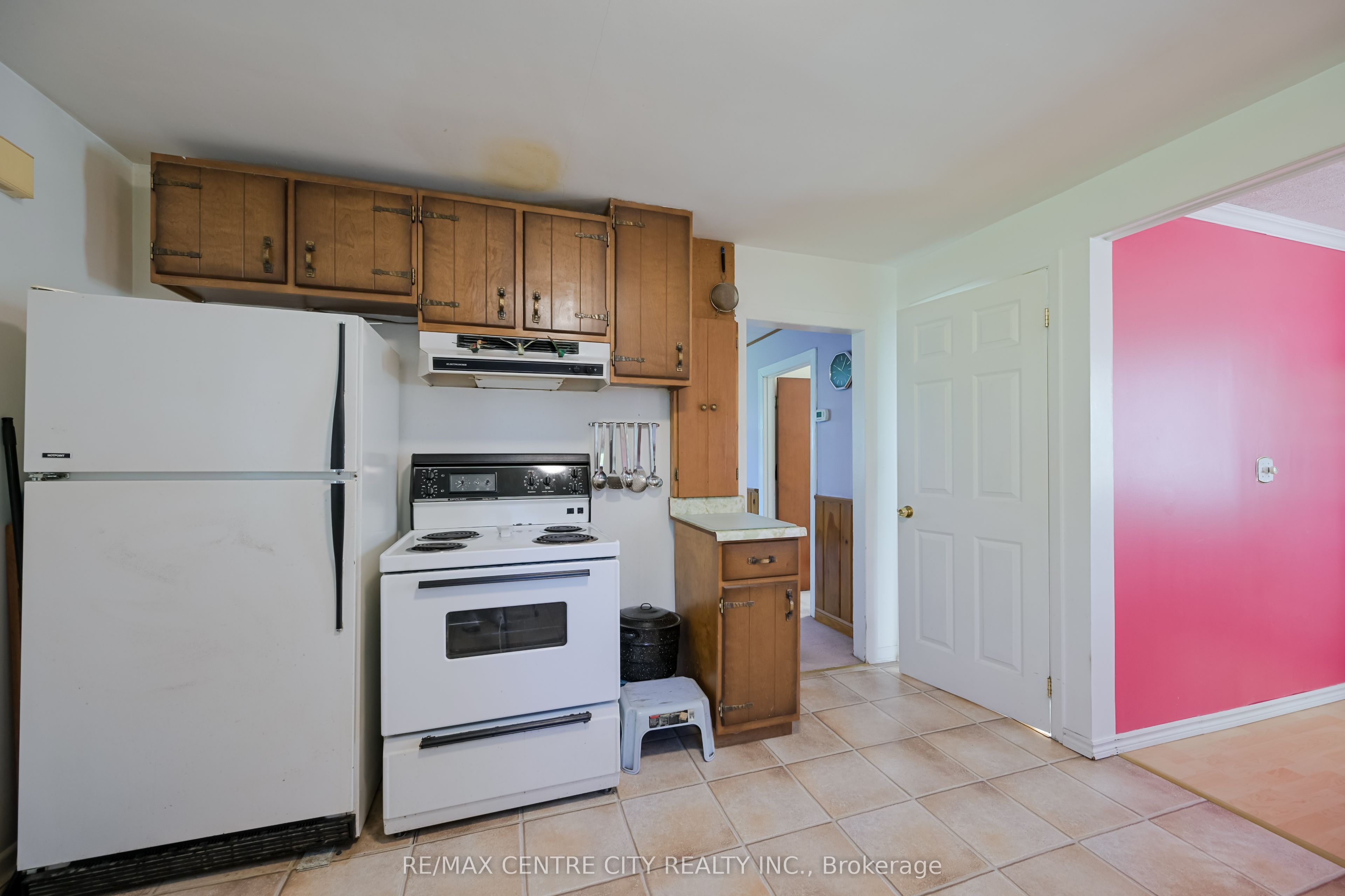 12329 Graham Road Property Photo 6