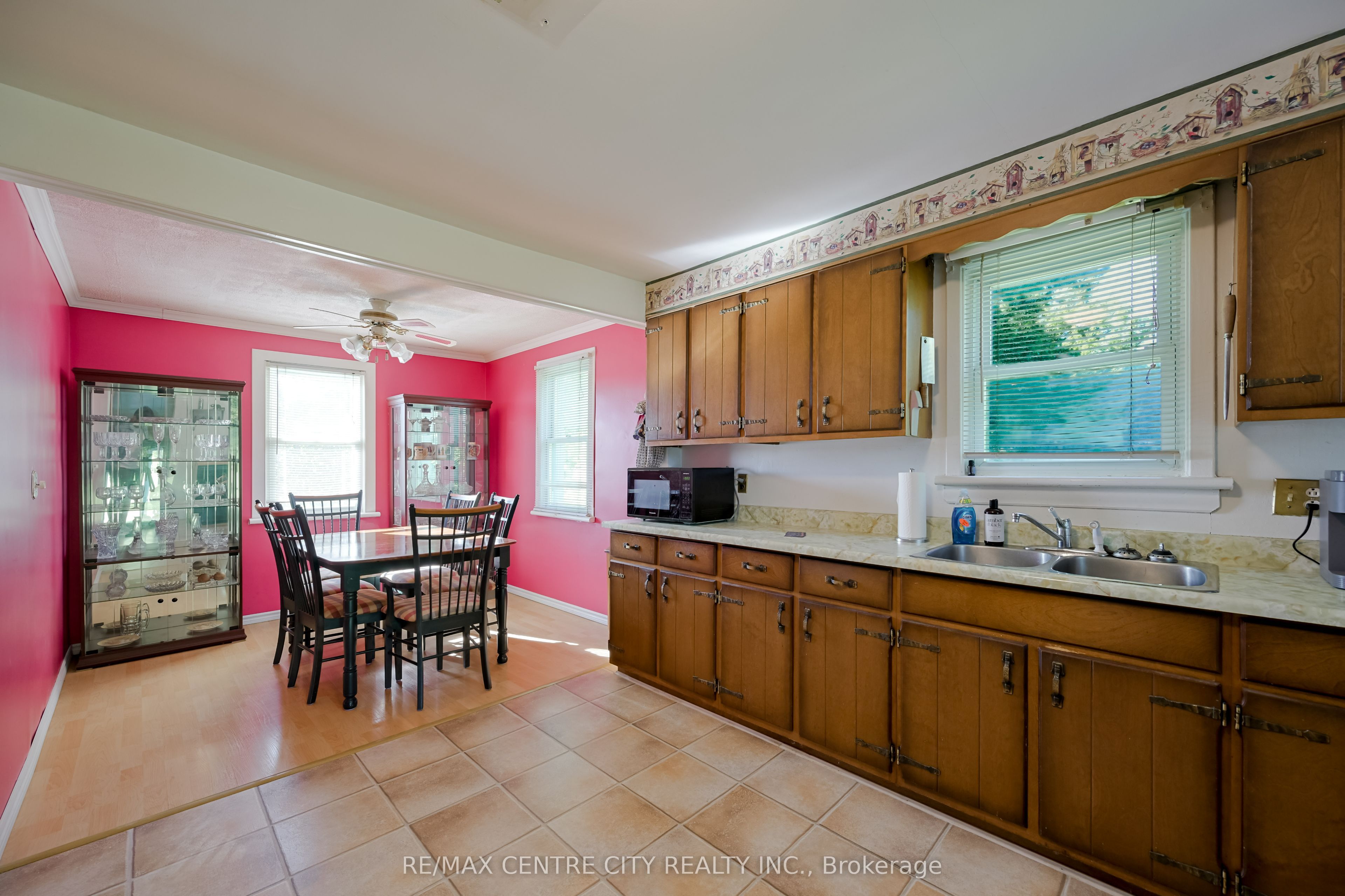12329 Graham Road Property Photo 8