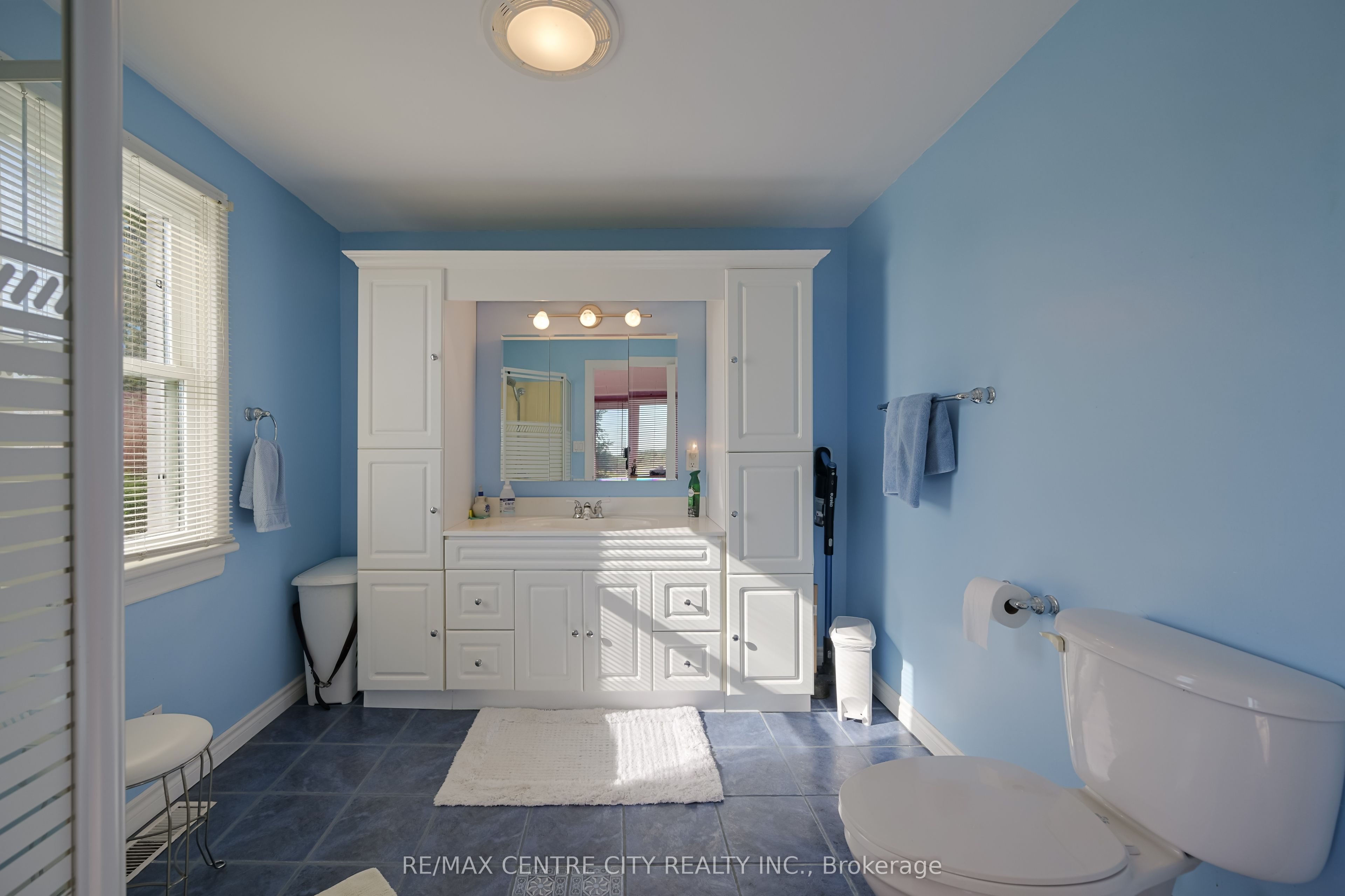 12329 Graham Road Property Photo 15