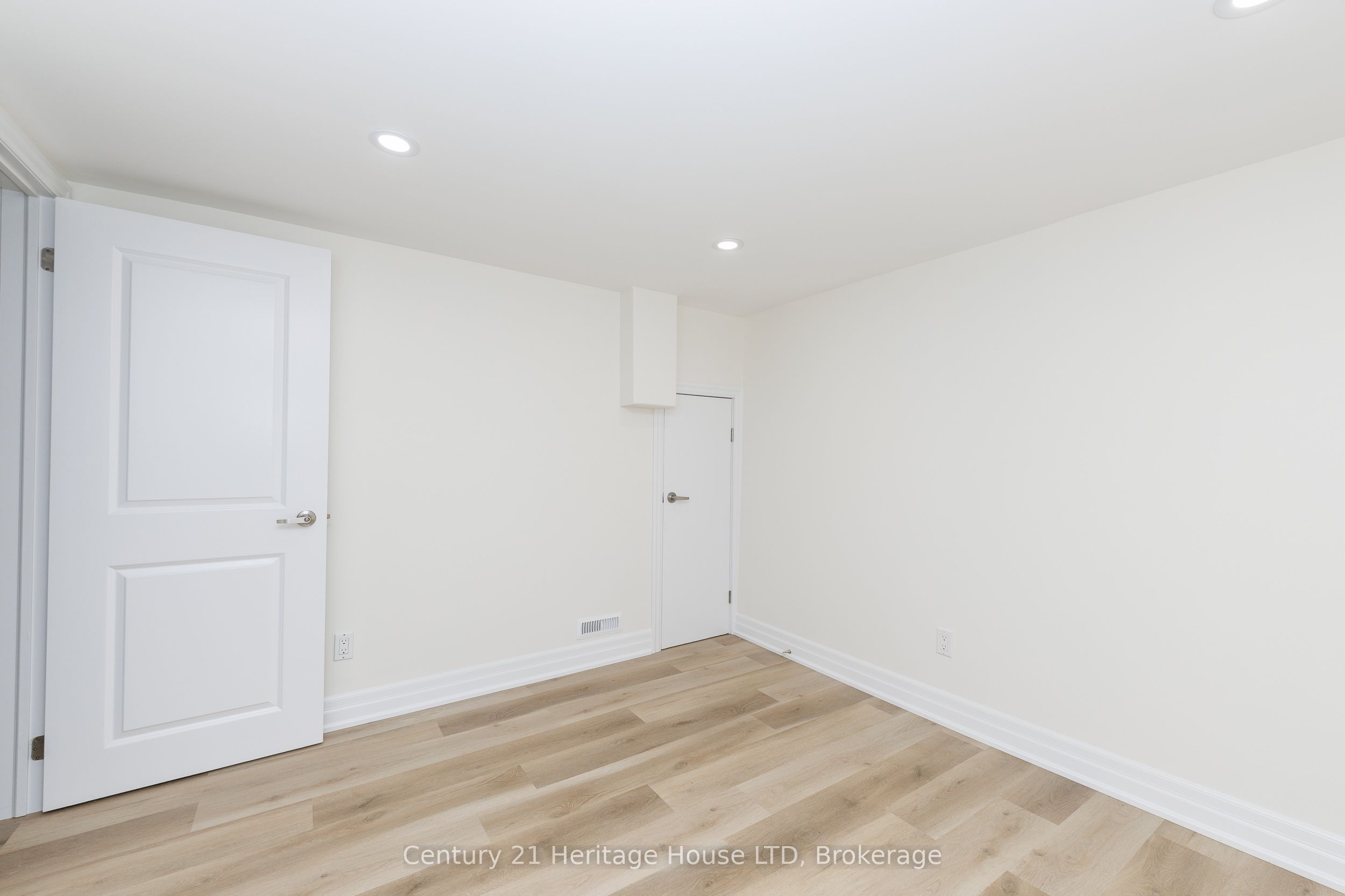 37 Coronation Boulevard Basement Property Photo 8