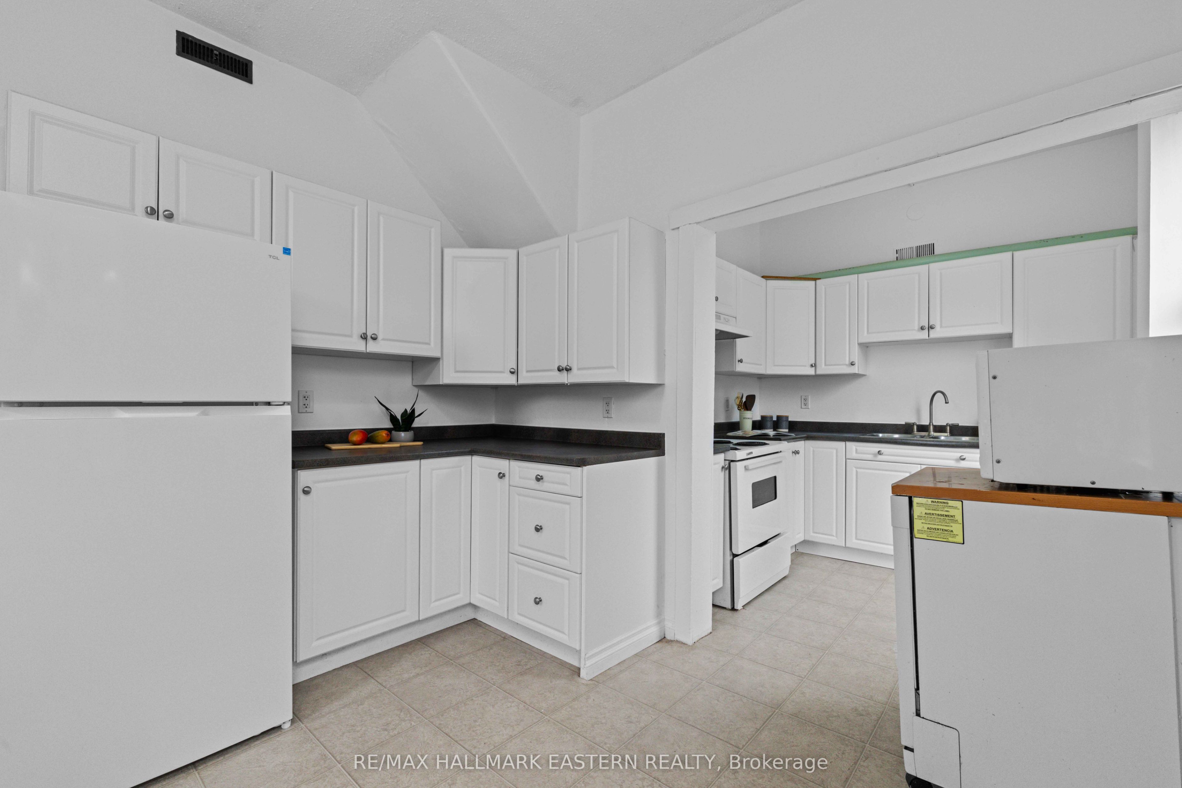 284-288 Brock Street Property Photo 10
