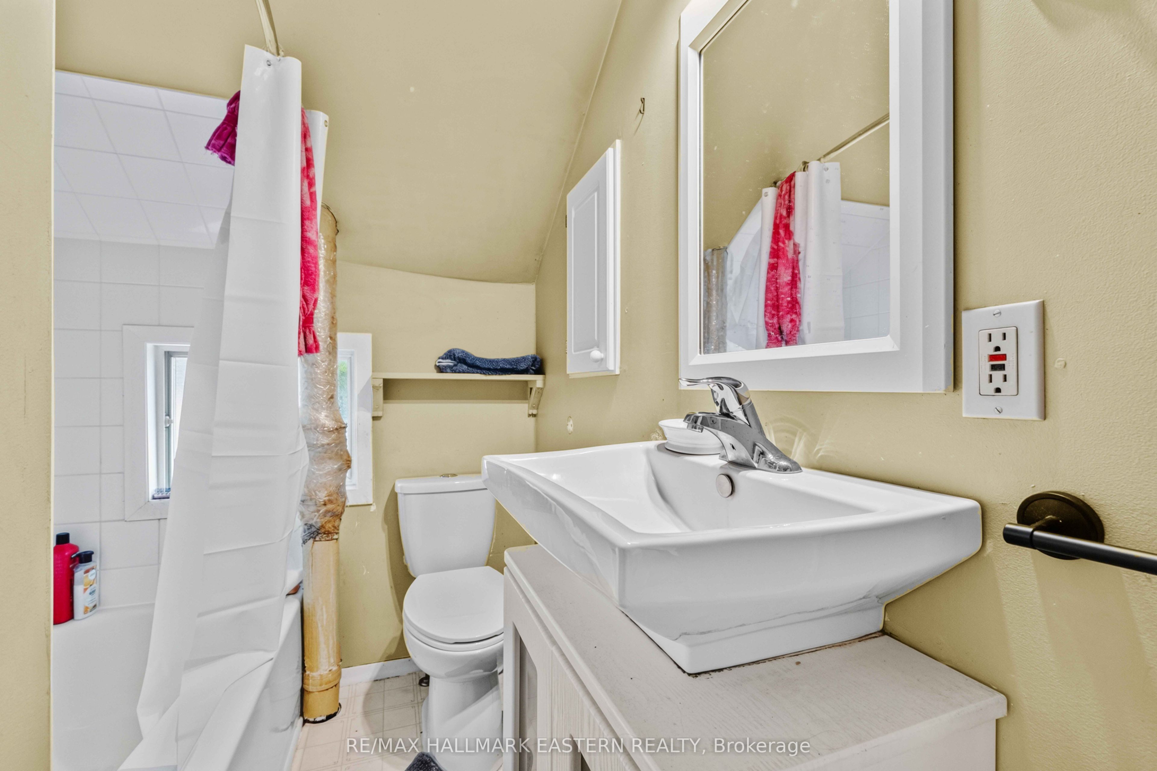 284-288 Brock Street Property Photo 32