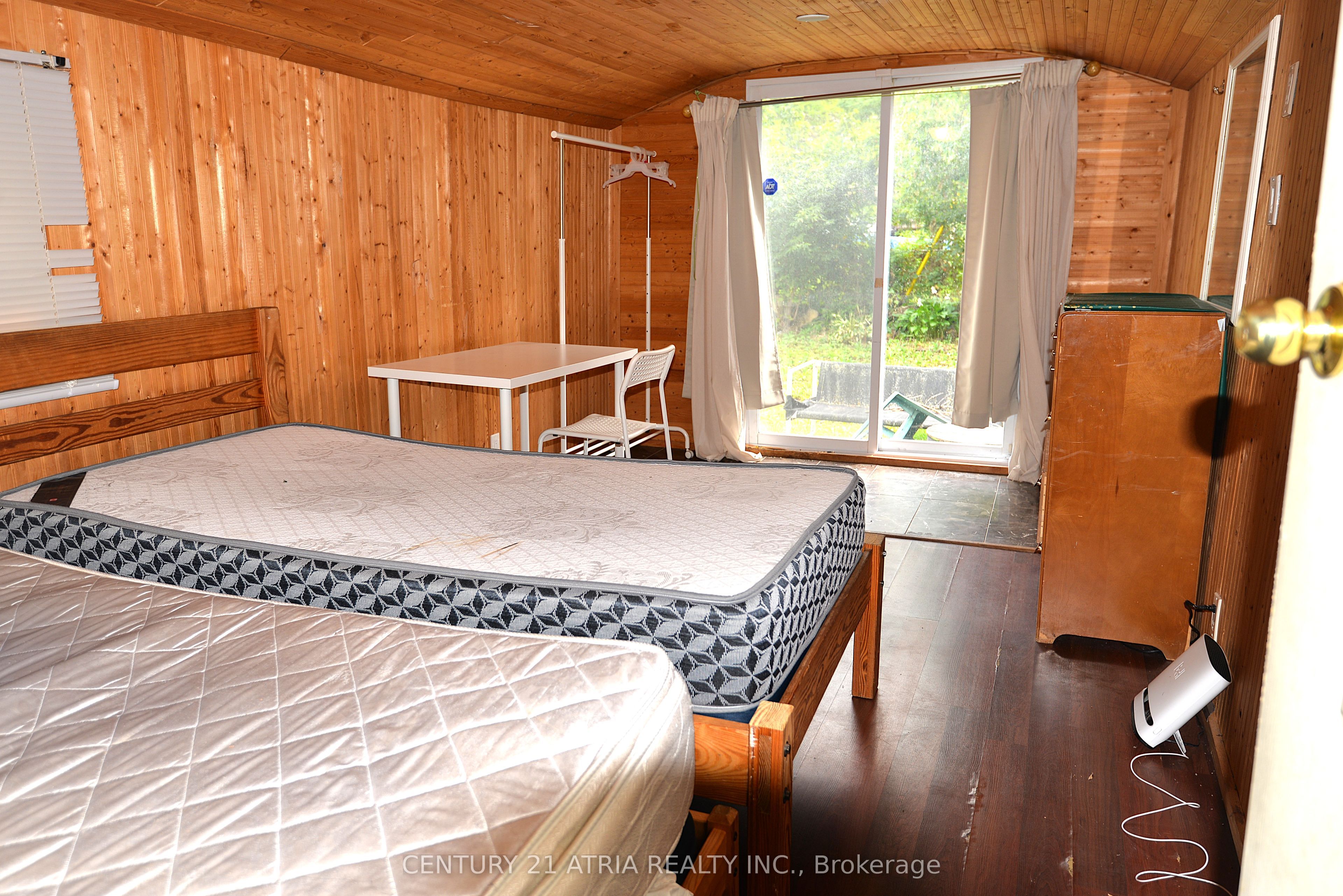 713 Chamberlain Street Property Photo 2