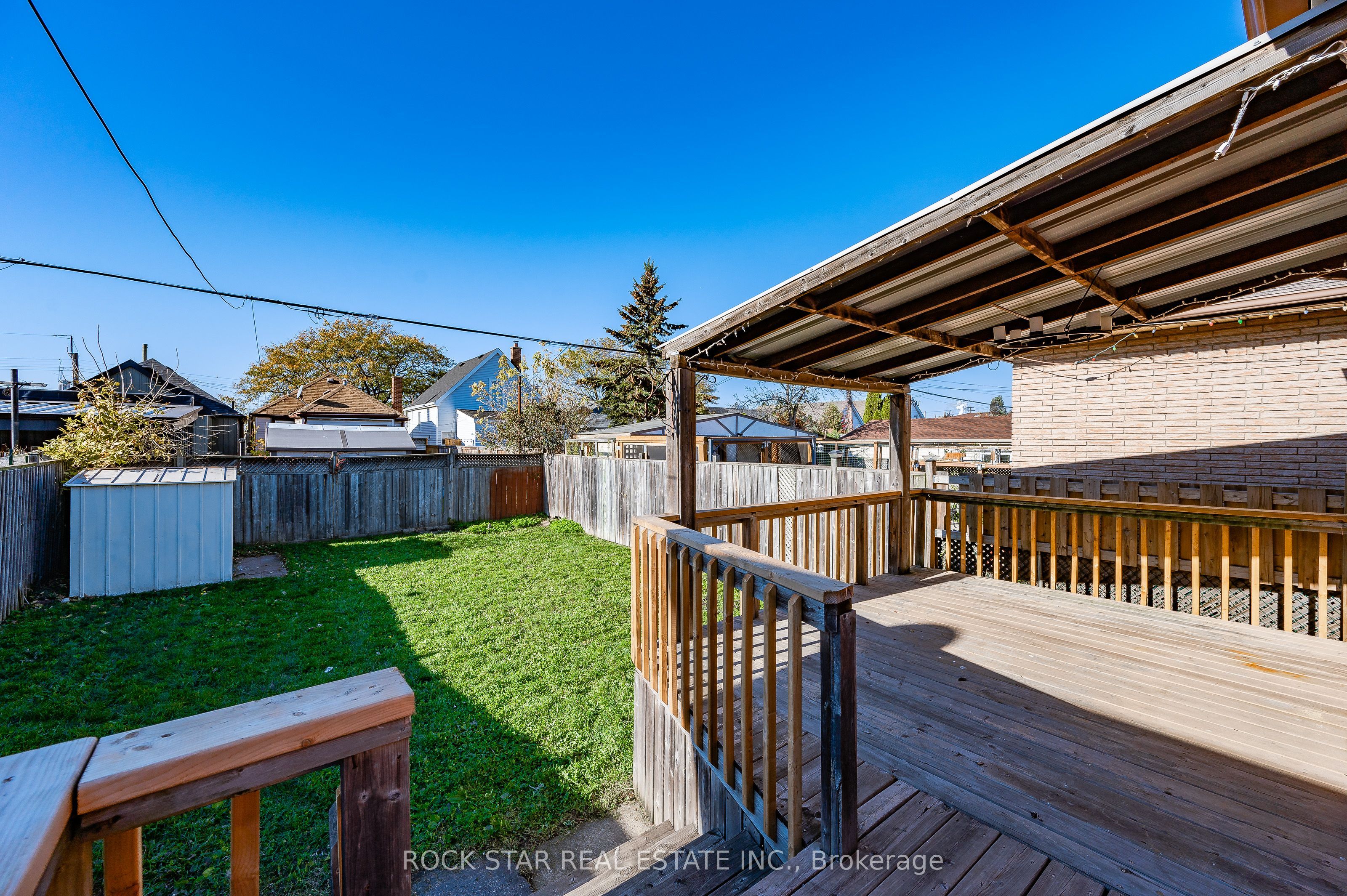 257 Tragina Avenue N Property Photo 17