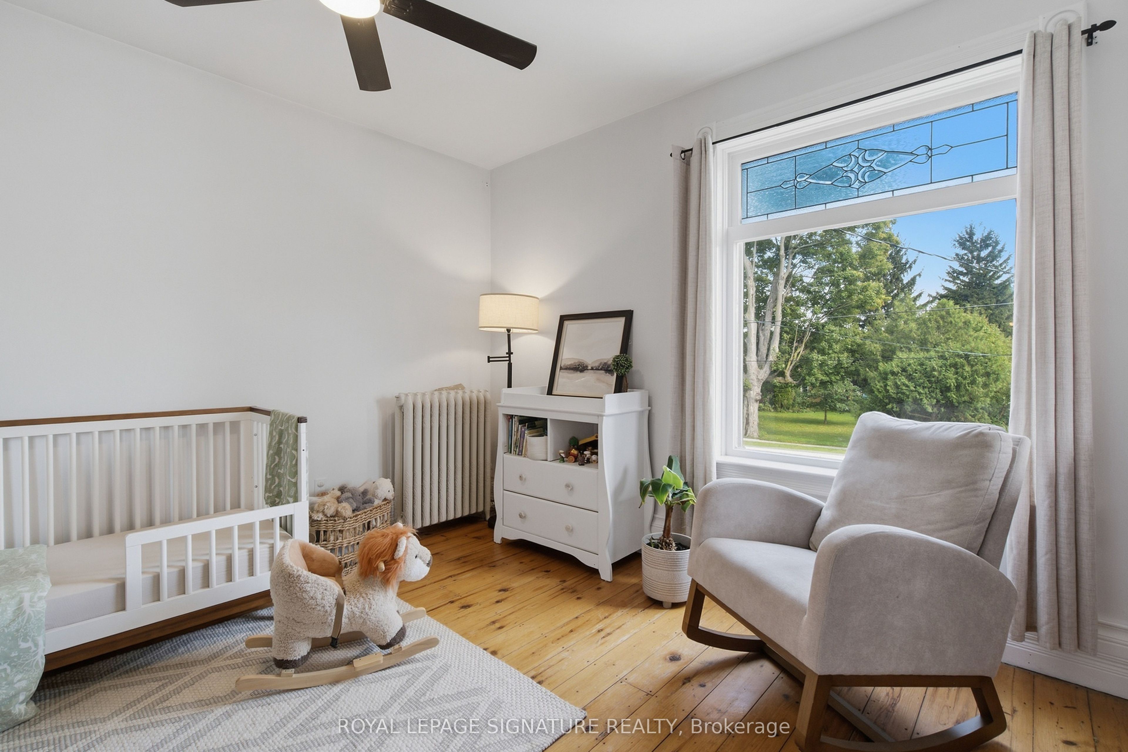 136 King Street S Property Photo 19