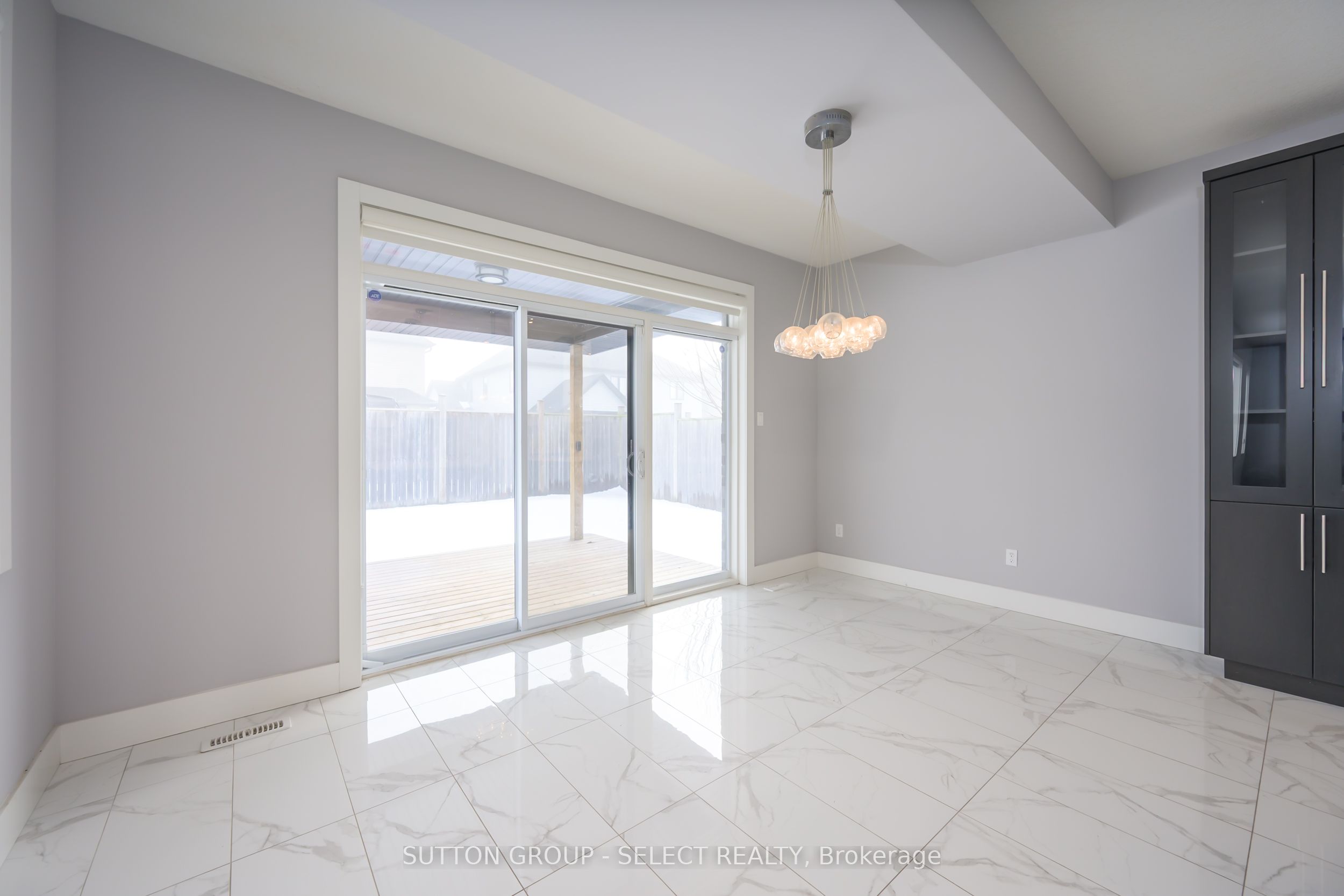 1062 Melsetter Way Property Photo 8