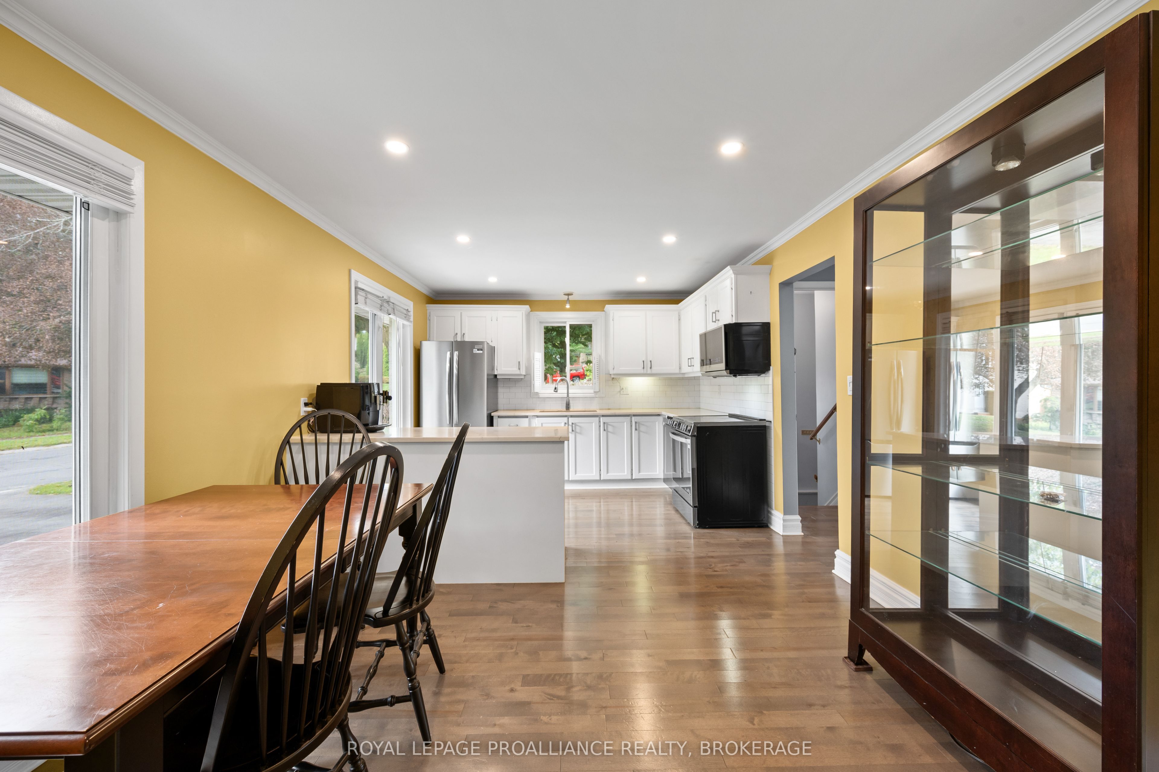 1212 Prince Charles Drive Property Photo 8