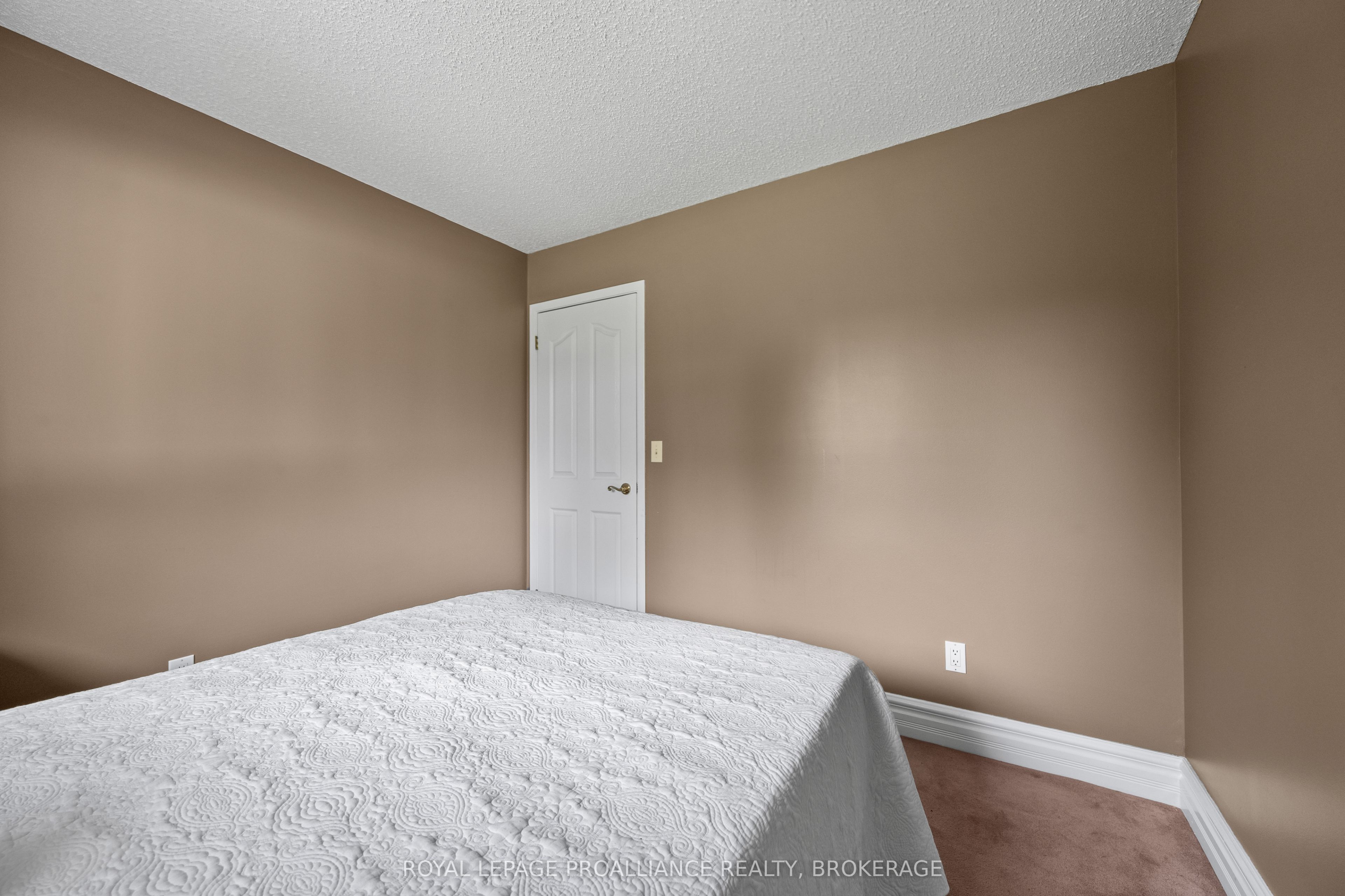 1212 Prince Charles Drive Property Photo 20