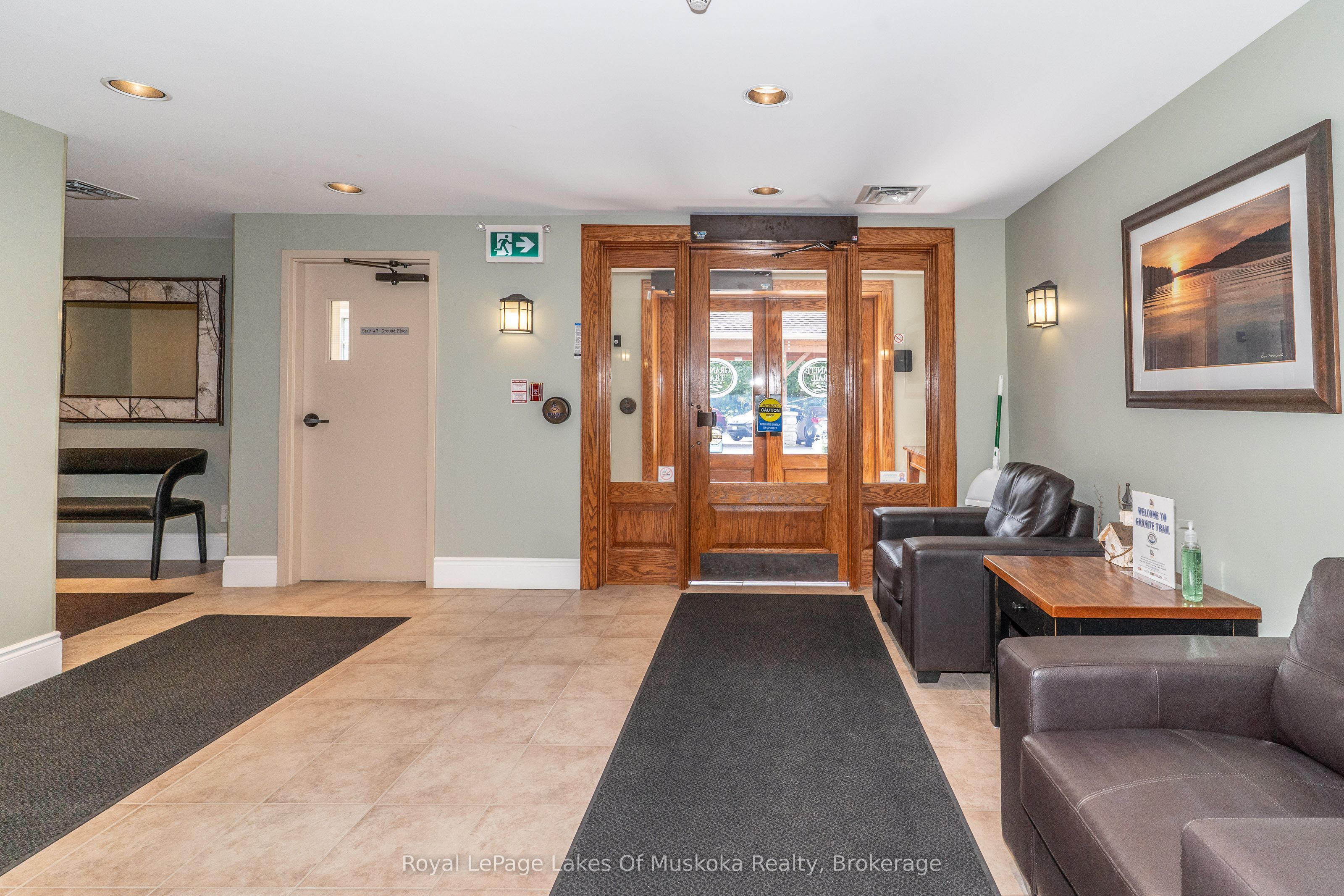 391 James Street W 403 Property Photo 2