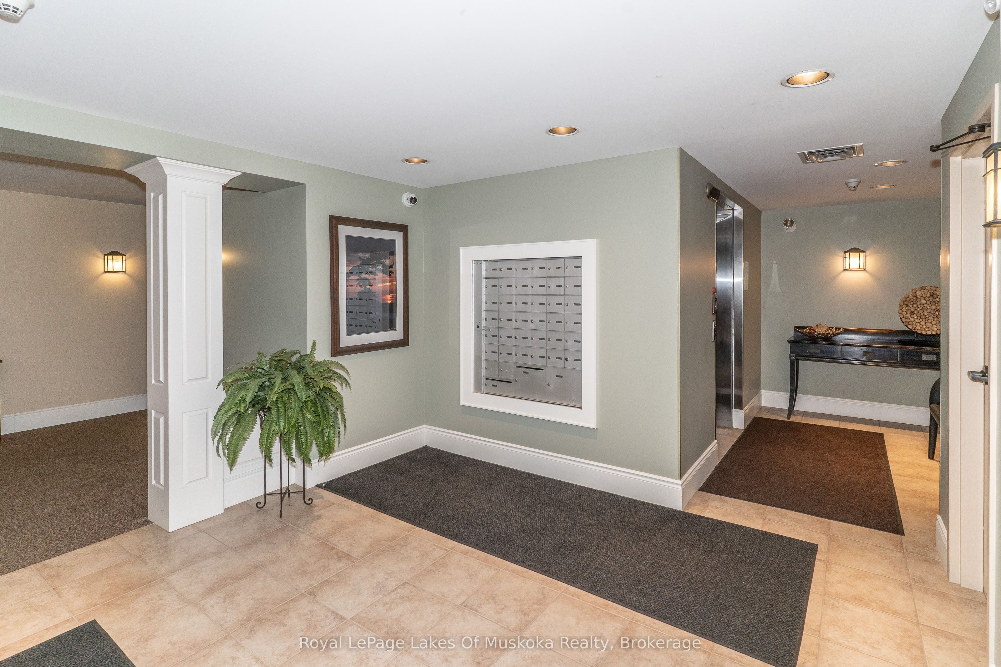 391 James Street W 403 Property Photo 3