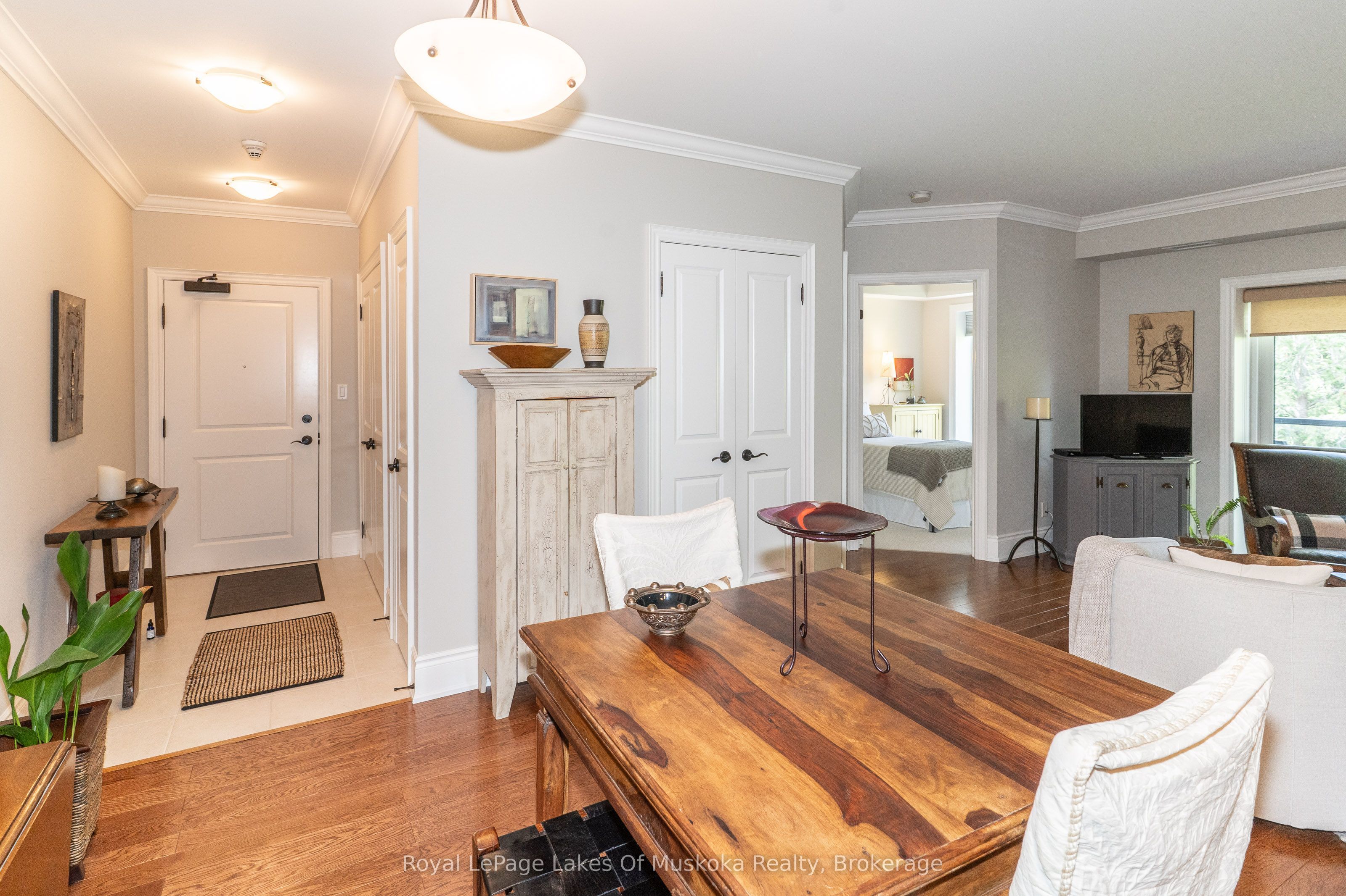 391 James Street W 403 Property Photo 8