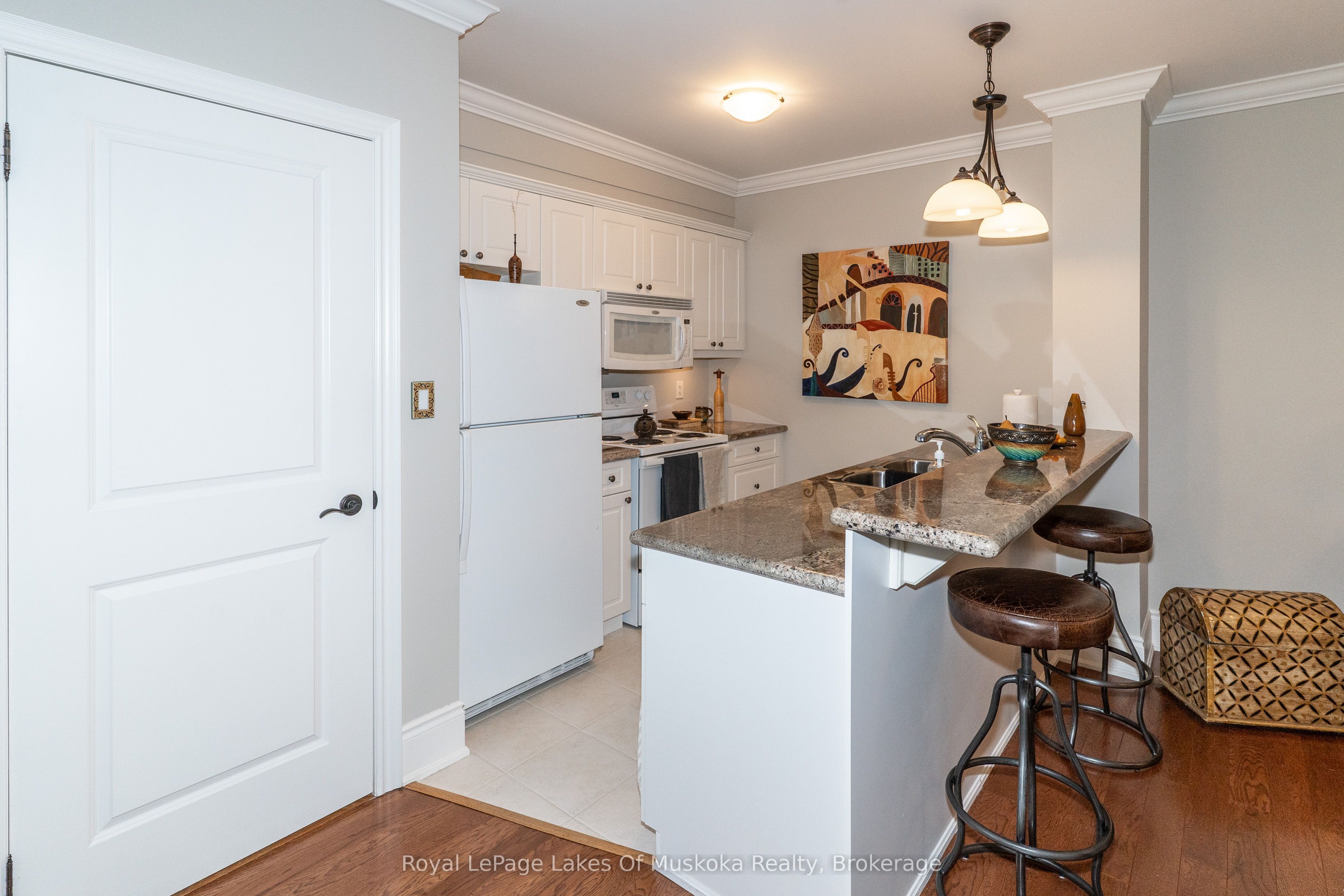 391 James Street W 403 Property Photo 12
