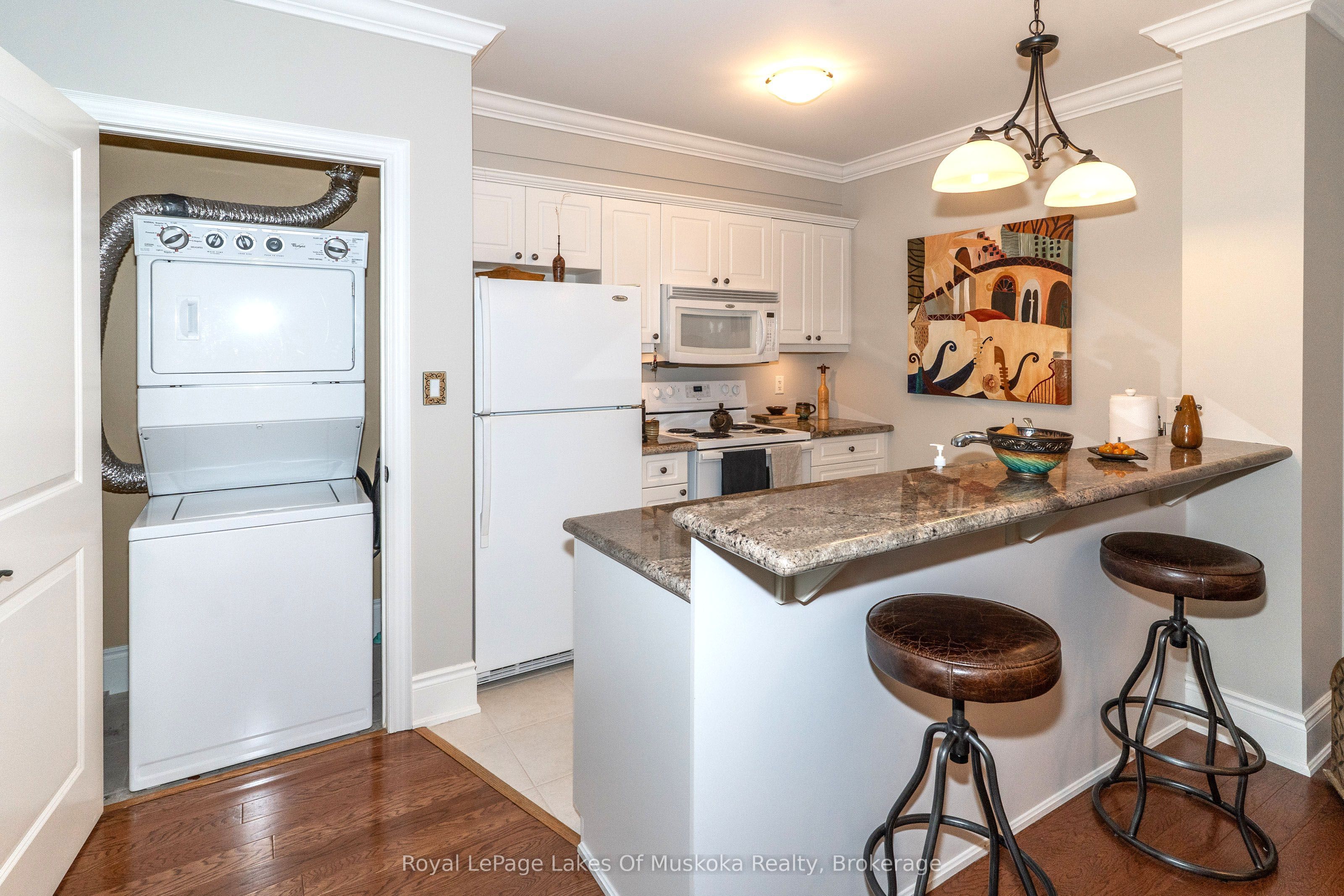 391 James Street W 403 Property Photo 13