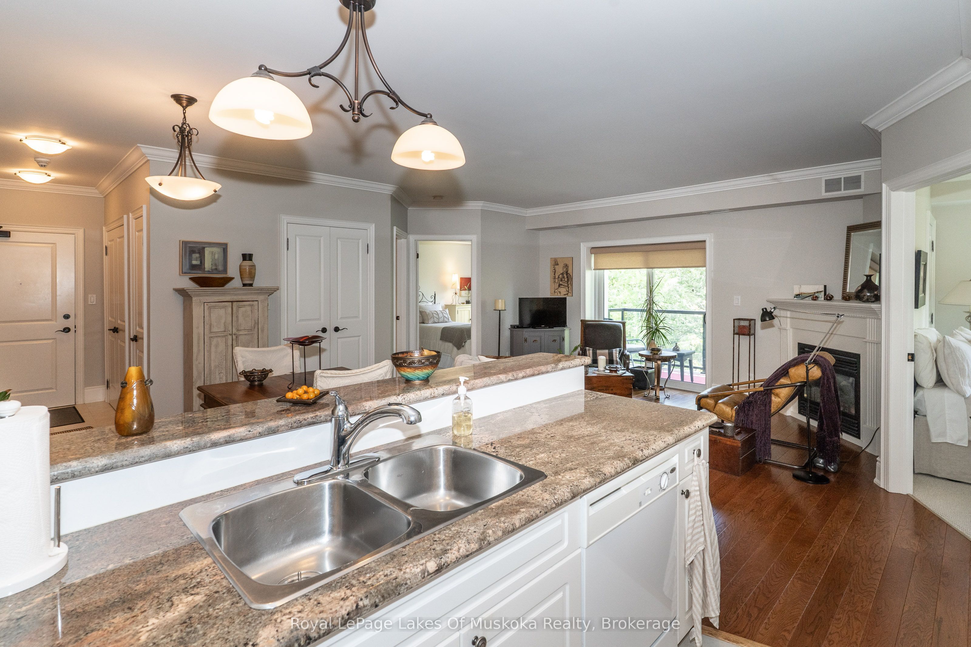 391 James Street W 403 Property Photo 15