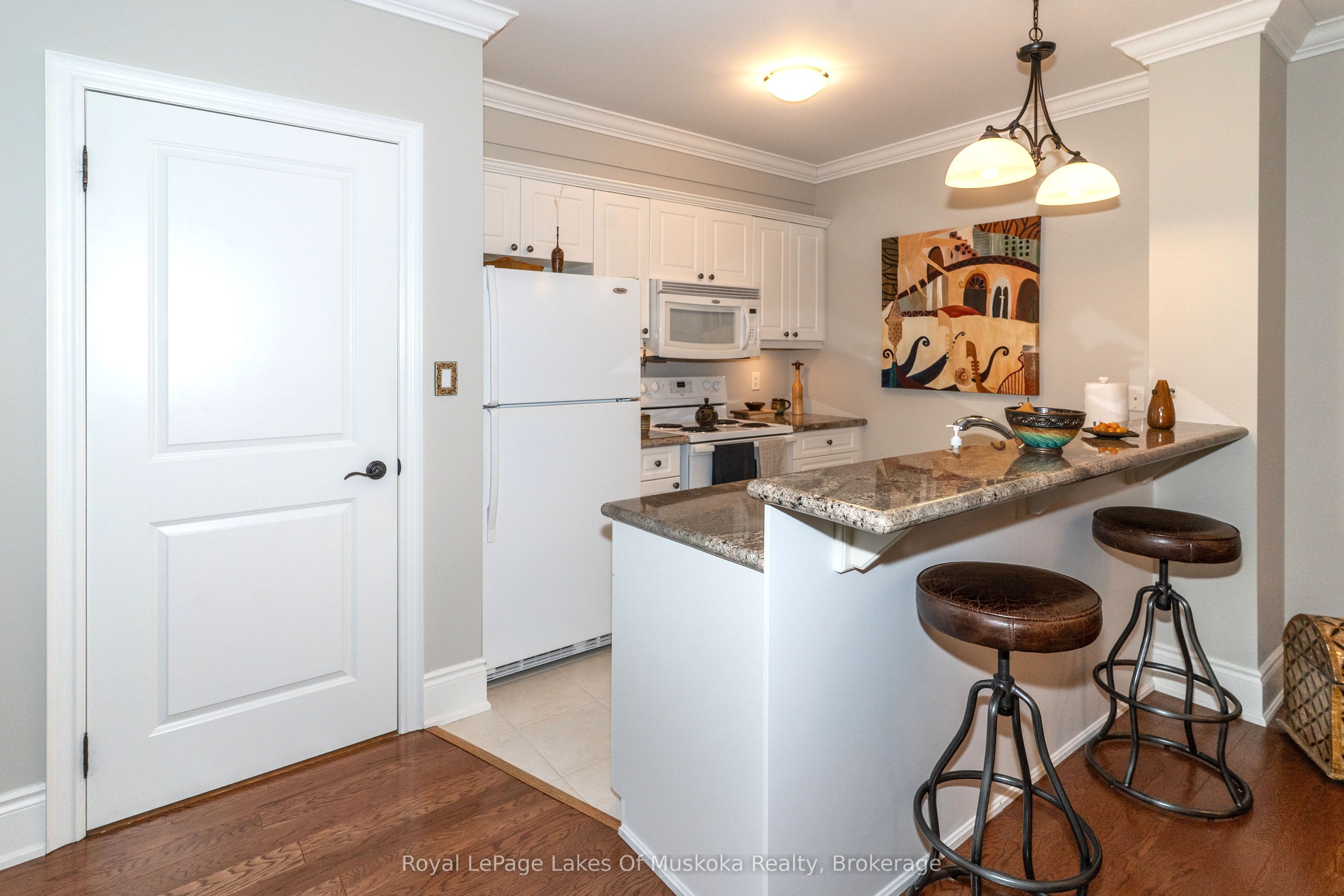 391 James Street W 403 Property Photo 16
