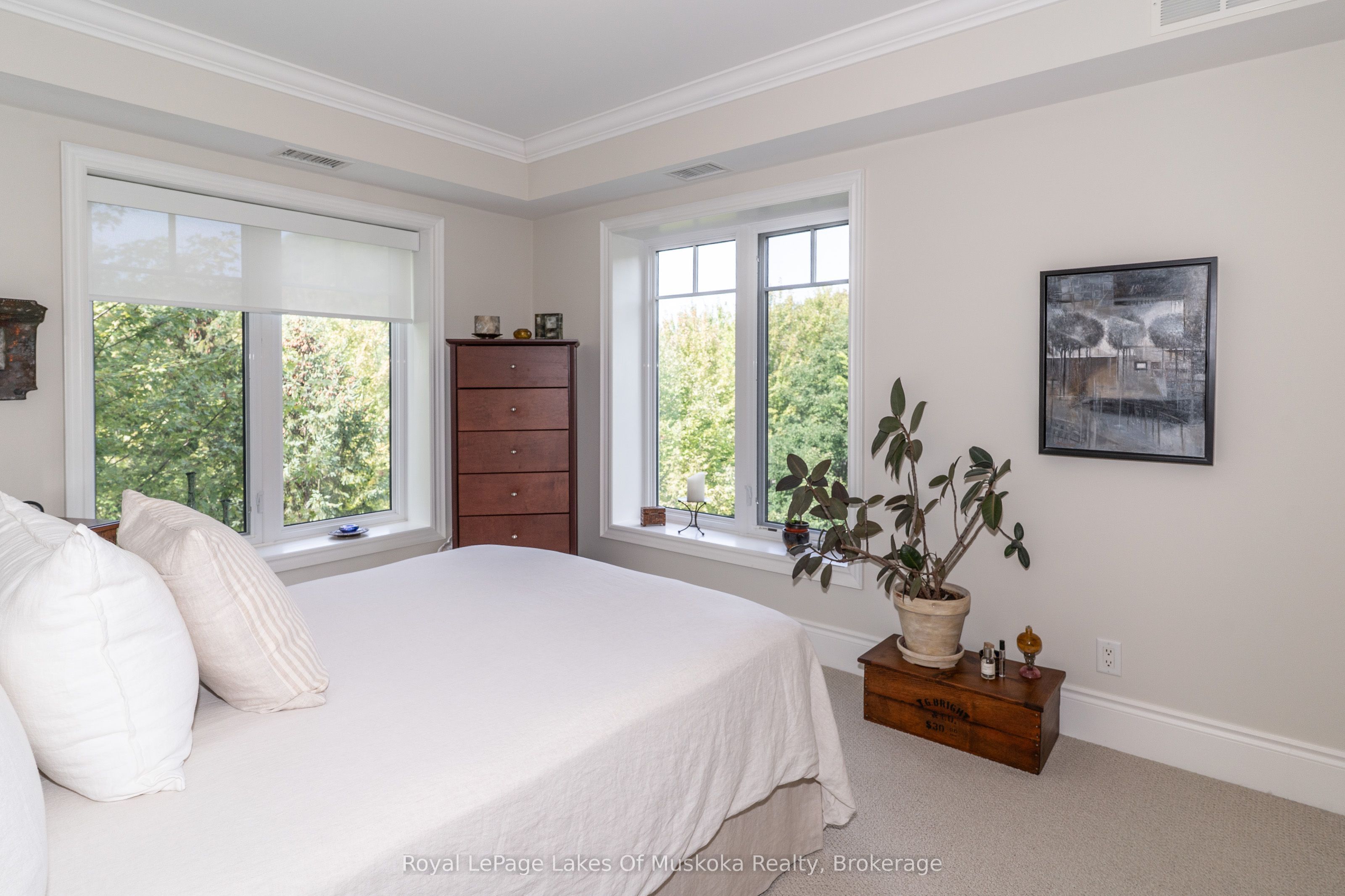 391 James Street W 403 Property Photo 23