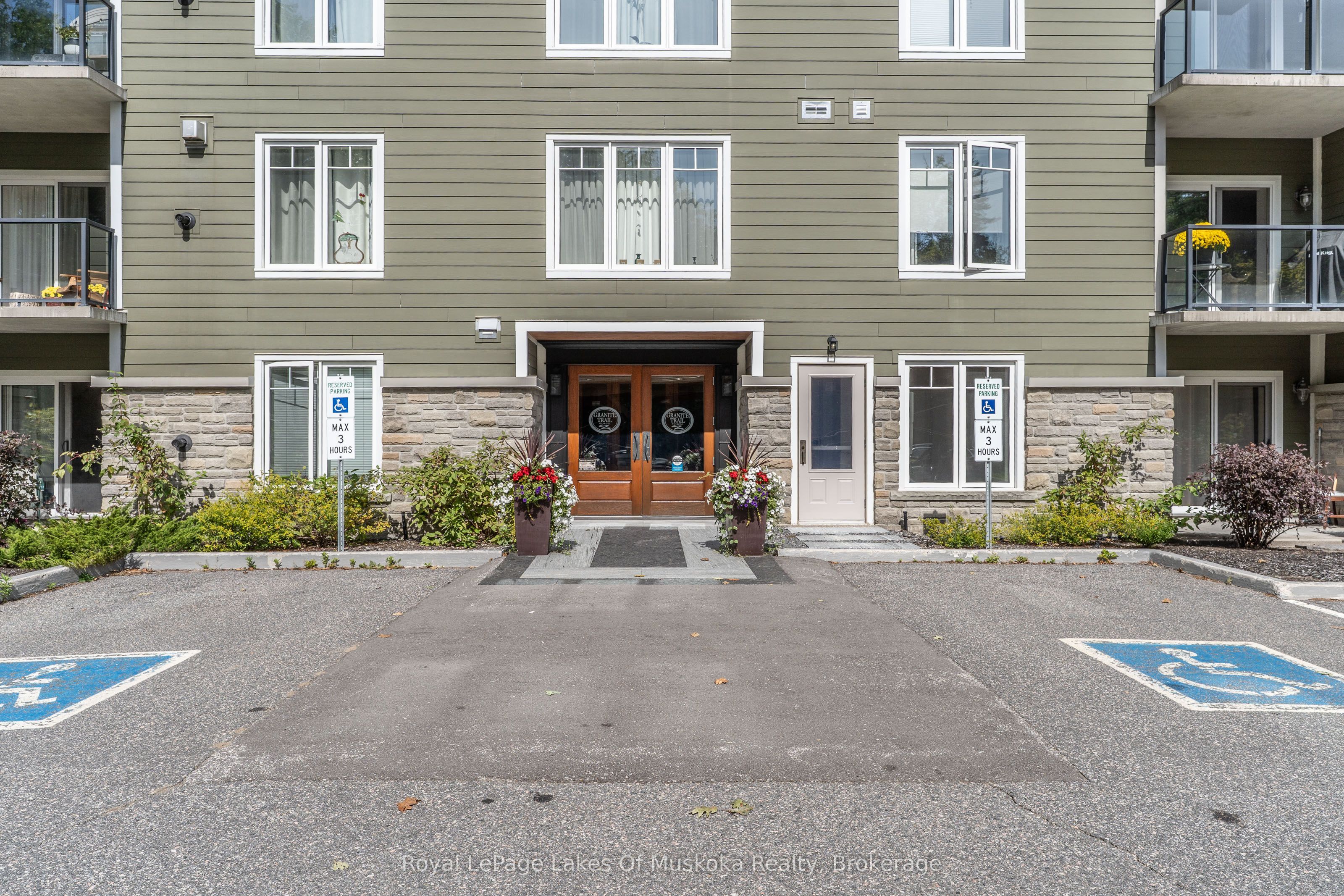 391 James Street W 403 Property Photo 43