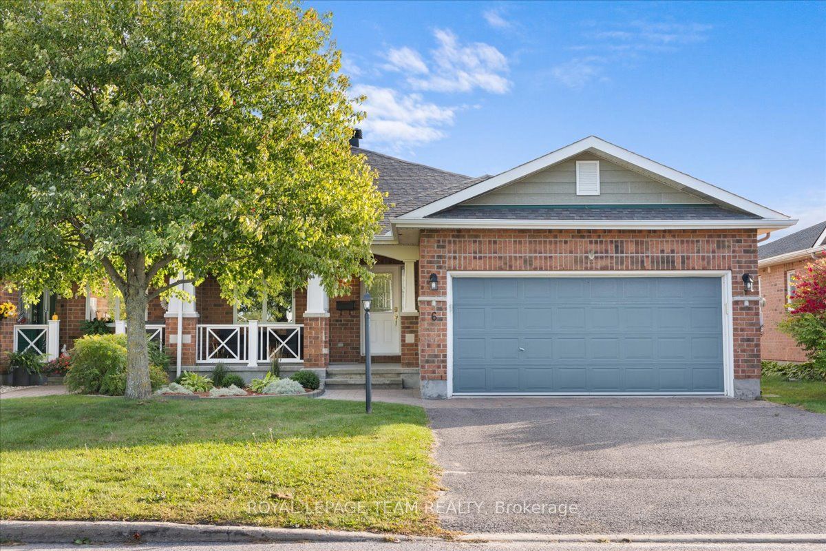 6 Amberlakes Drive Property Photo 1