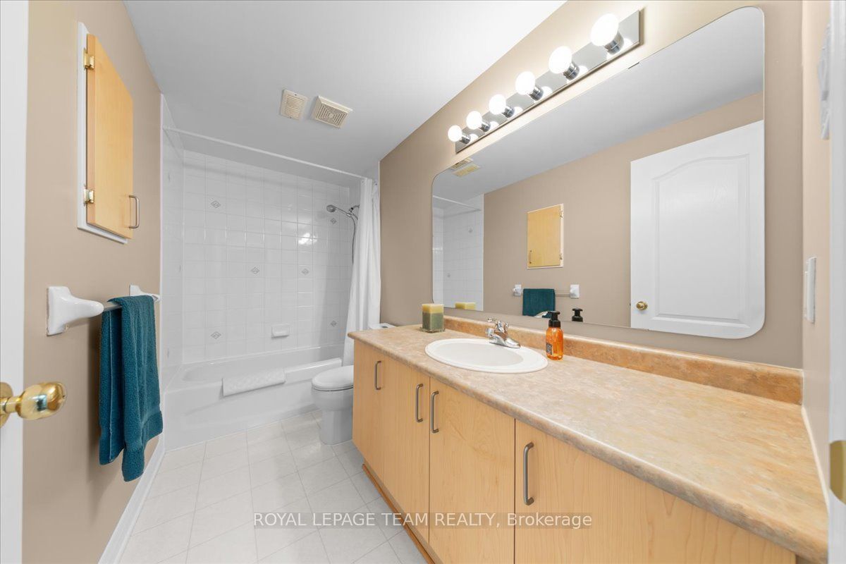 6 Amberlakes Drive Property Photo 31