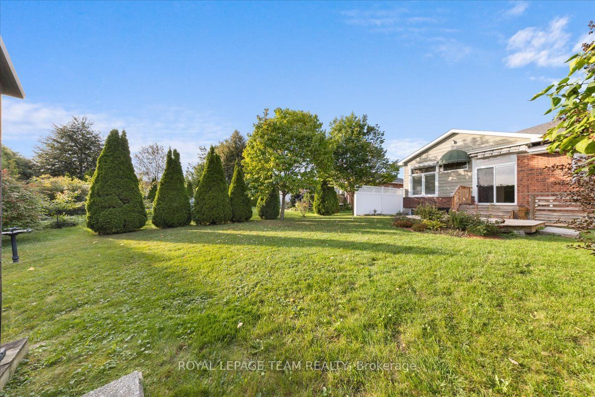 6 Amberlakes Drive Property Photo 34