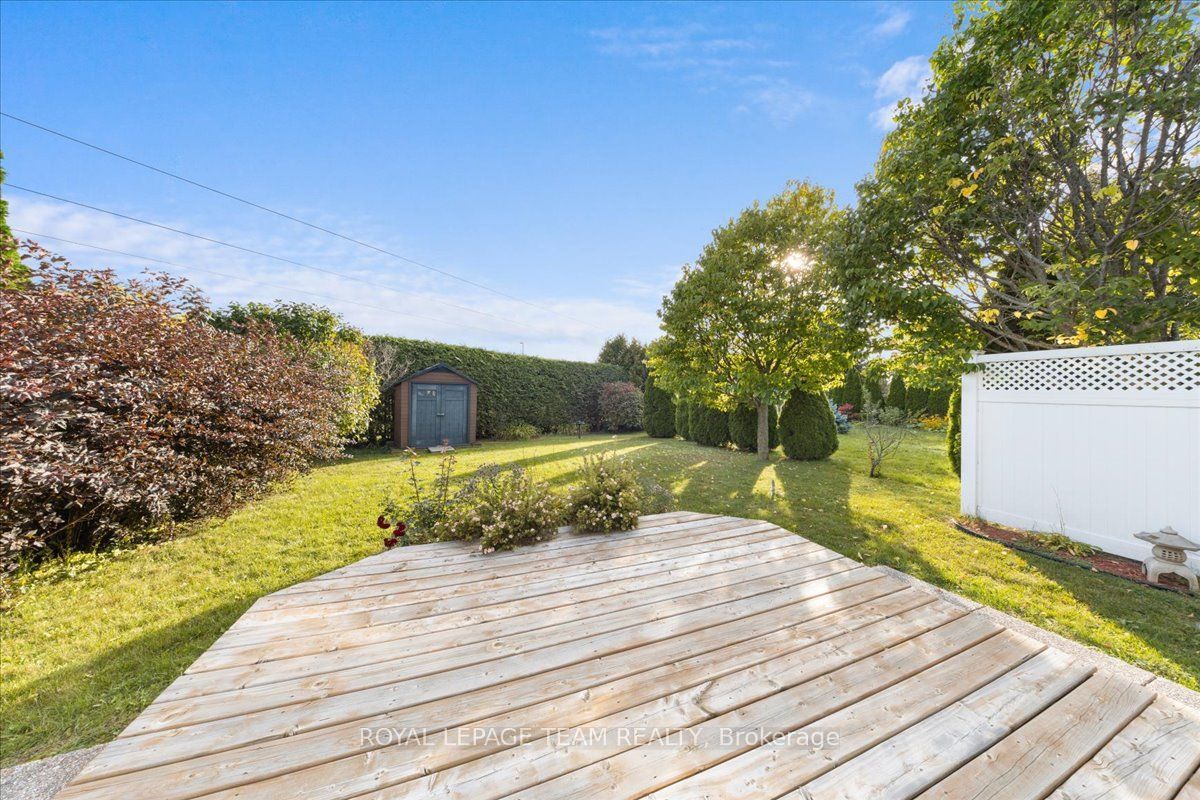 6 Amberlakes Drive Property Photo 35