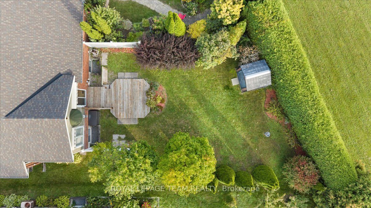 6 Amberlakes Drive Property Photo 36