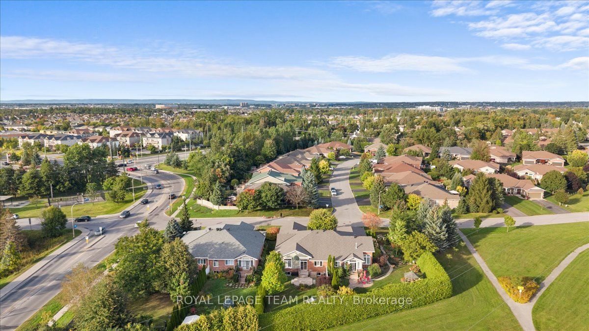 6 Amberlakes Drive Property Photo 39