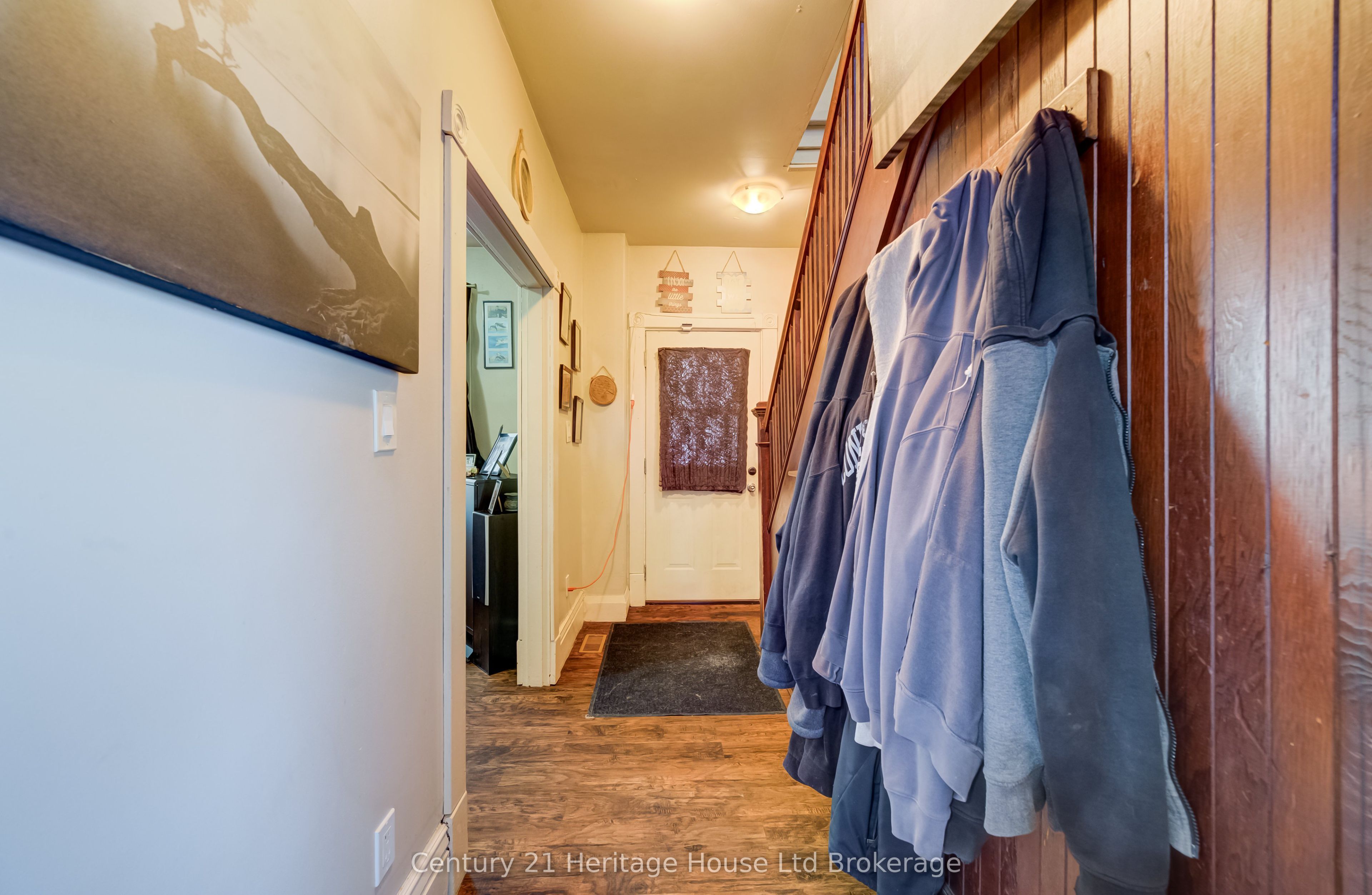 18 William Lane Property Photo 3