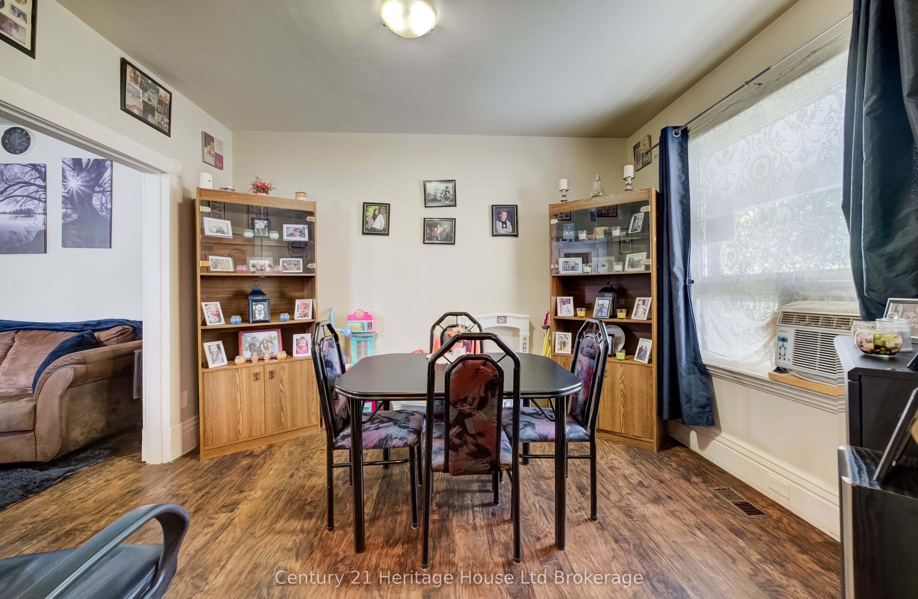 18 William Lane Property Photo 4