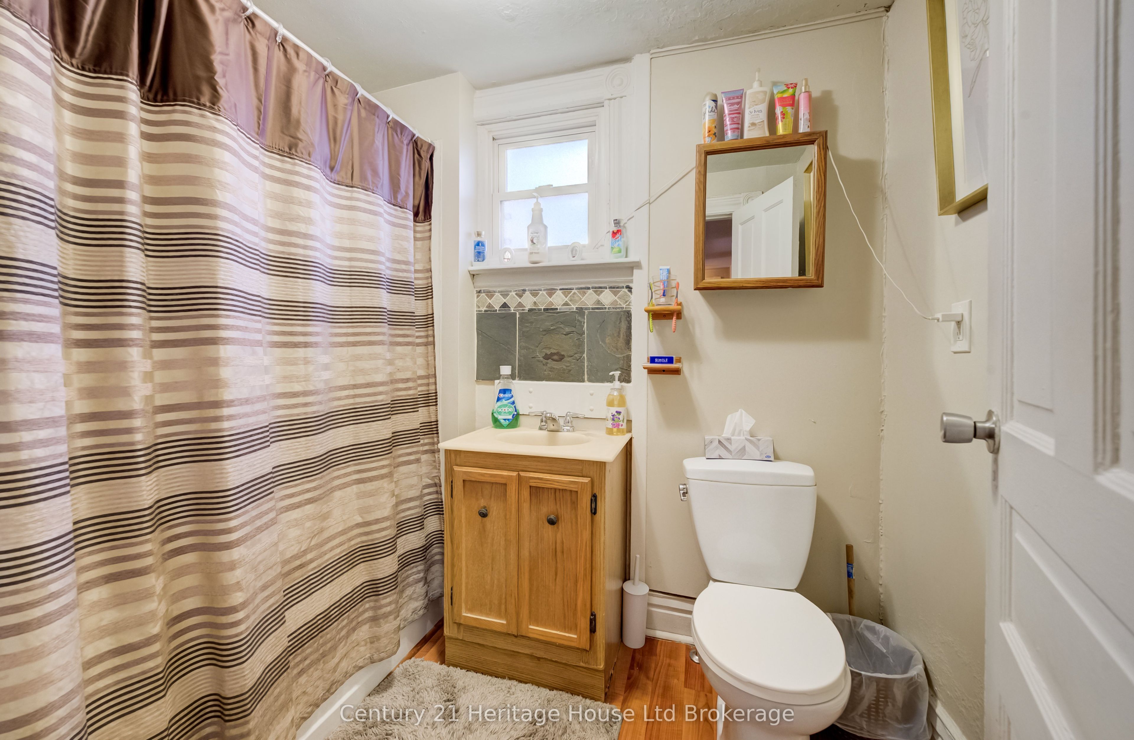 18 William Lane Property Photo 12