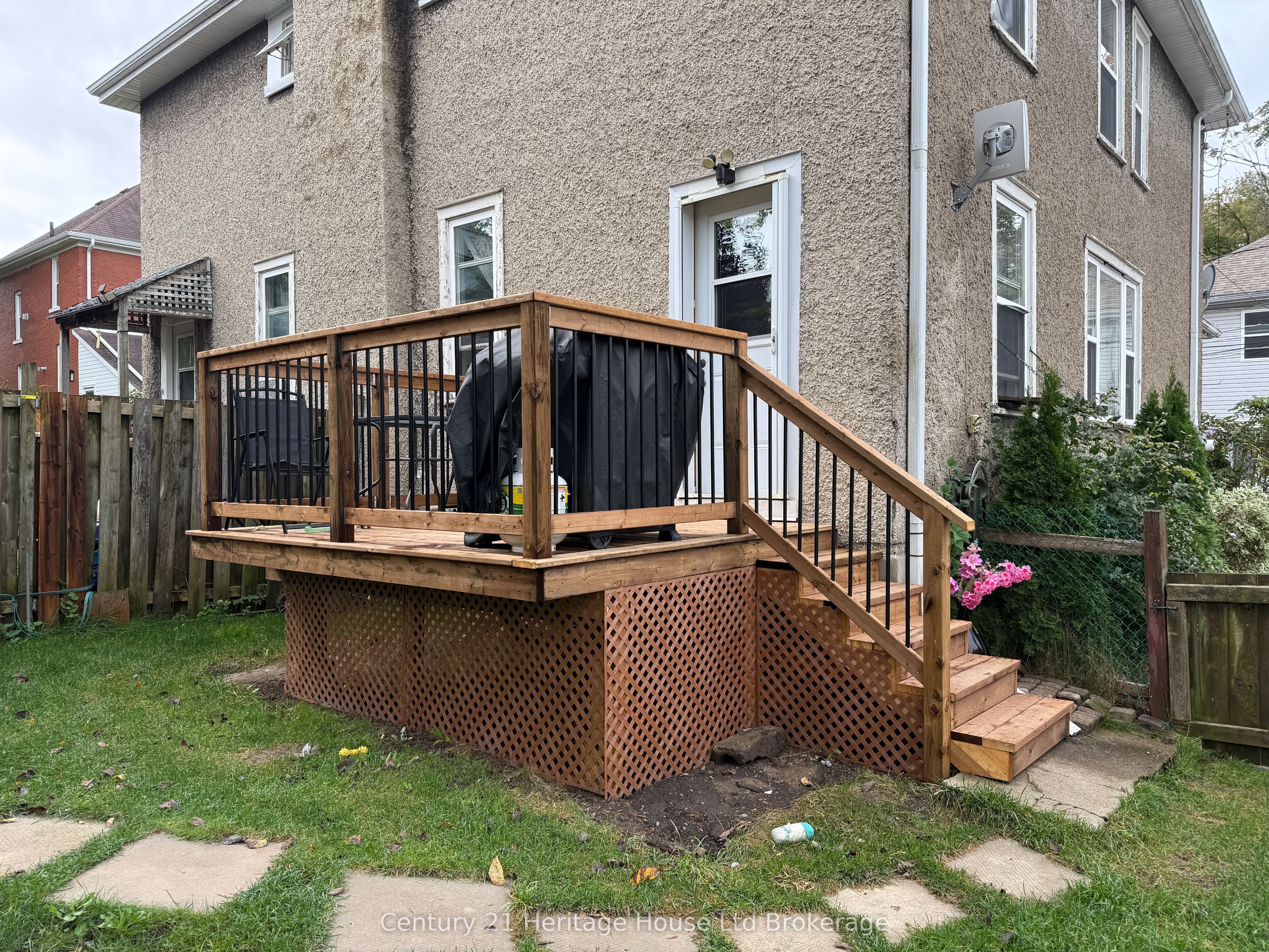 18 William Lane Property Photo 16