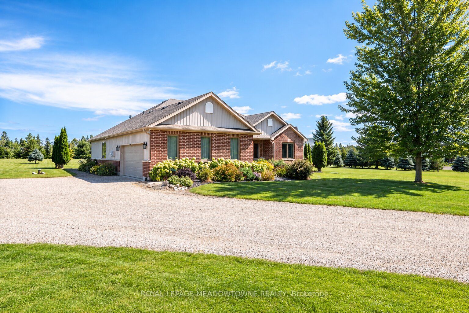 15 Mount Haven Crescent Property Photo 3