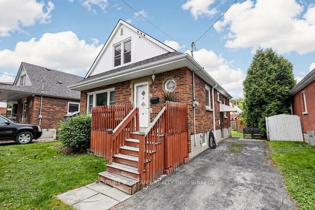 357 East 17th Street Property Photo 4