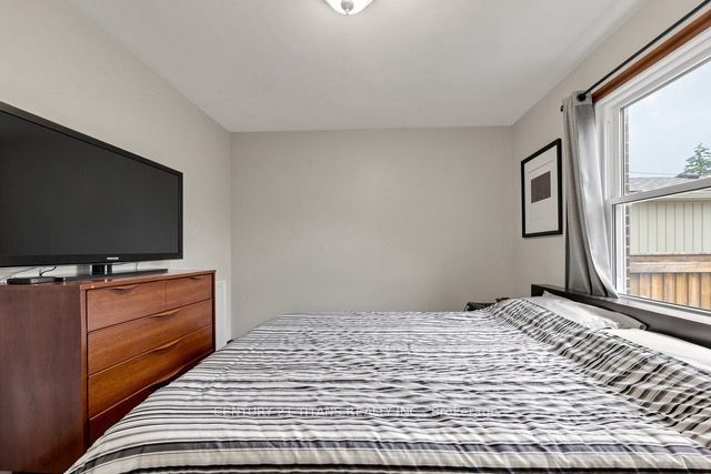 357 East 17th Street Property Photo 17