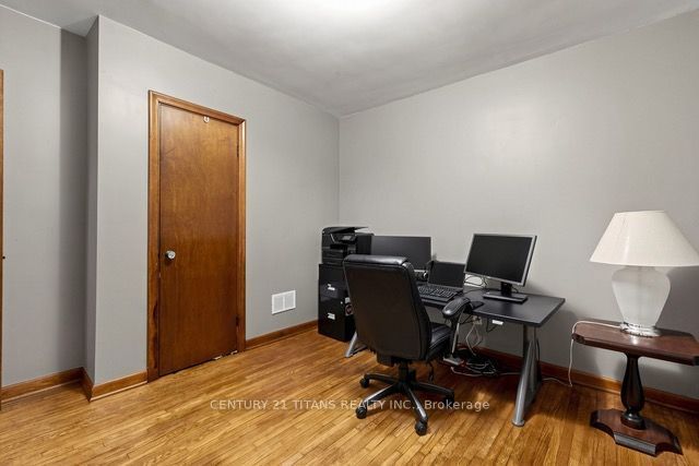 357 East 17th Street Property Photo 21