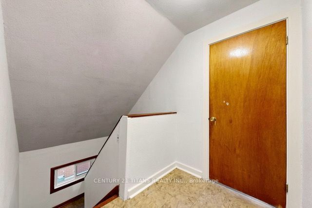 357 East 17th Street Property Photo 24