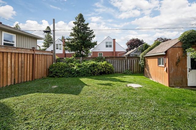 357 East 17th Street Property Photo 40