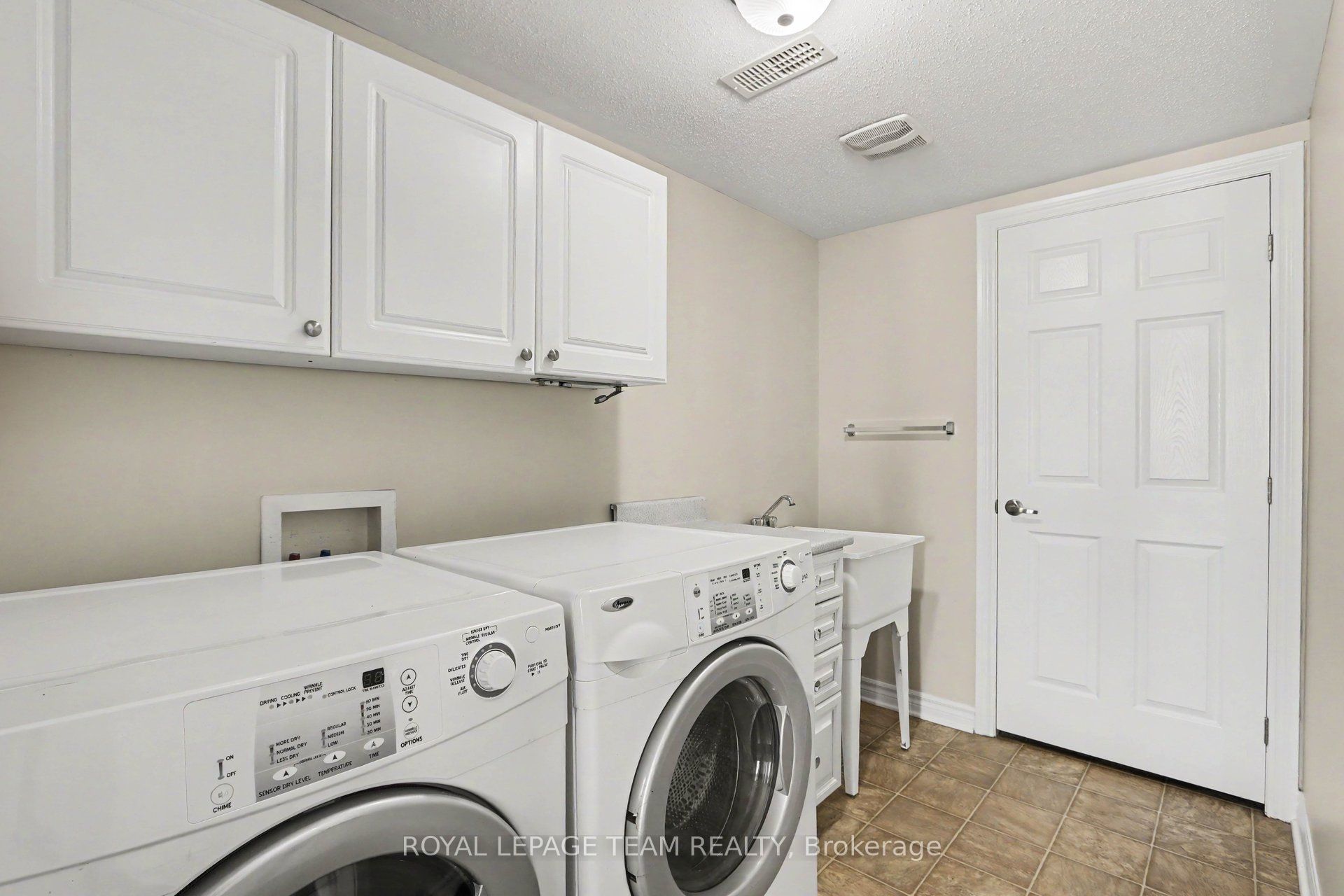 2100 Madrid Avenue Property Photo 21